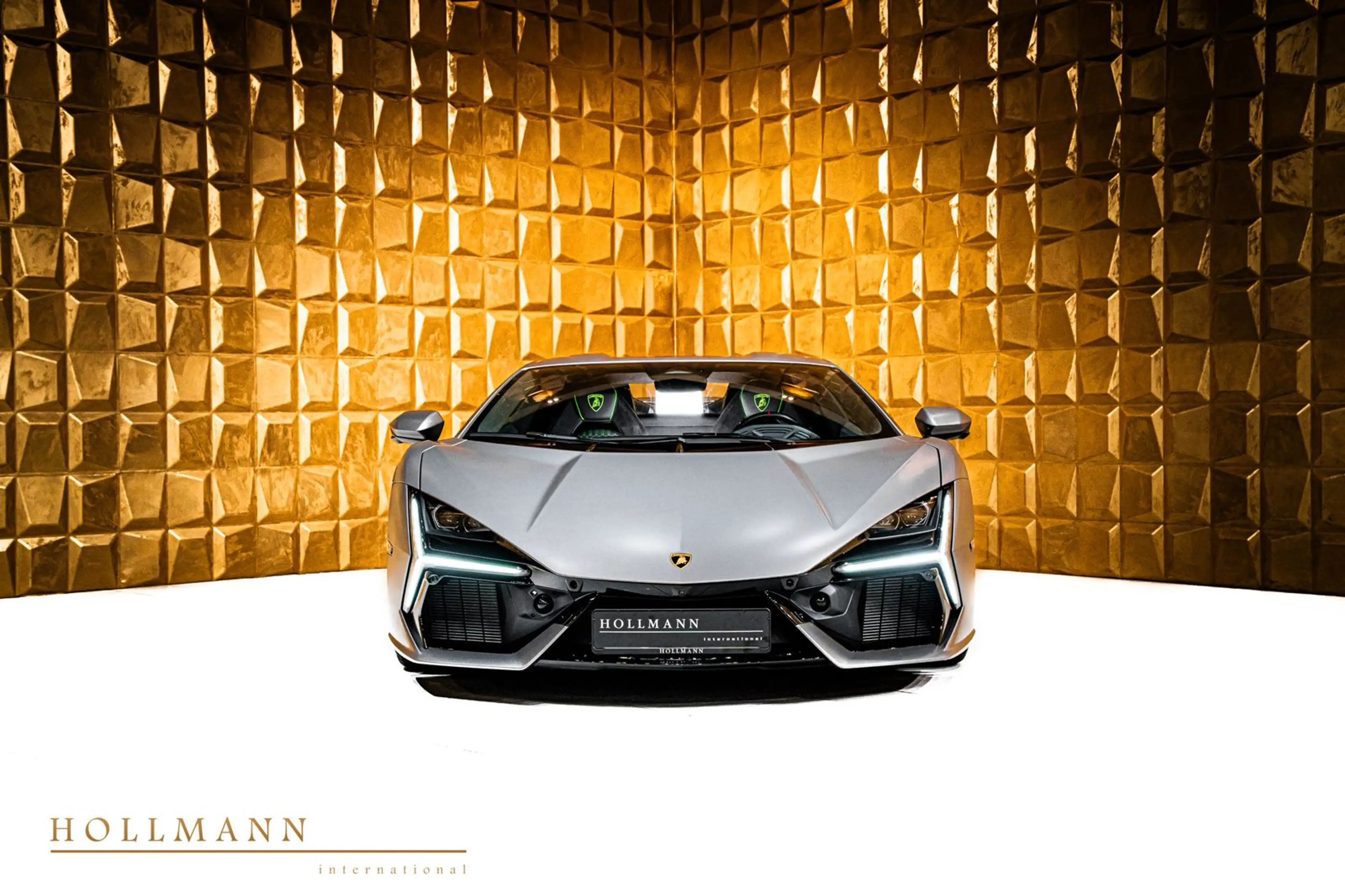 Lamborghini Revuelto +CARBON+PASSENGER DISPLAY+COMFORT SEATS — photo 7