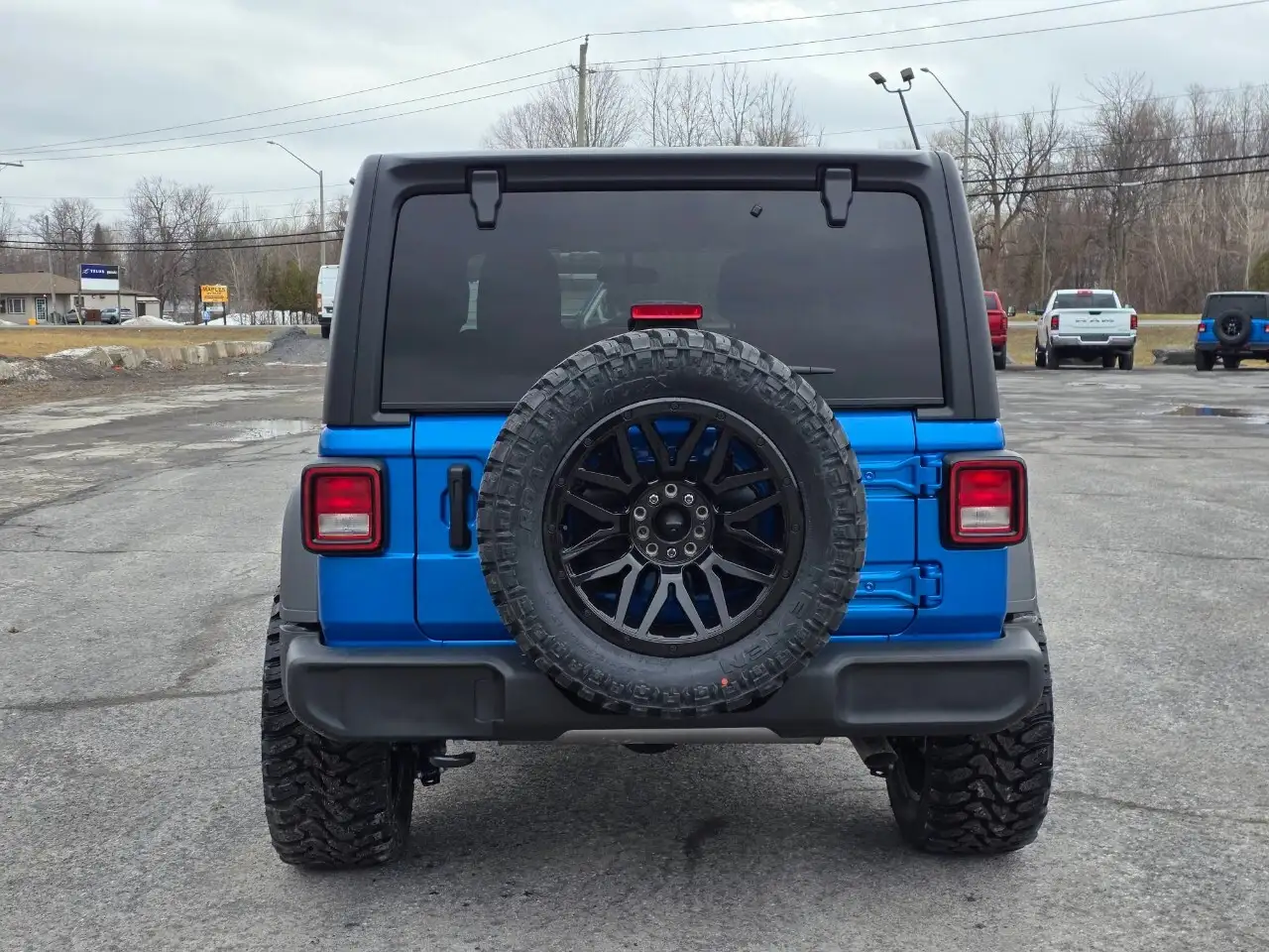 Jeep Wrangler снимка Jeep Wrangler