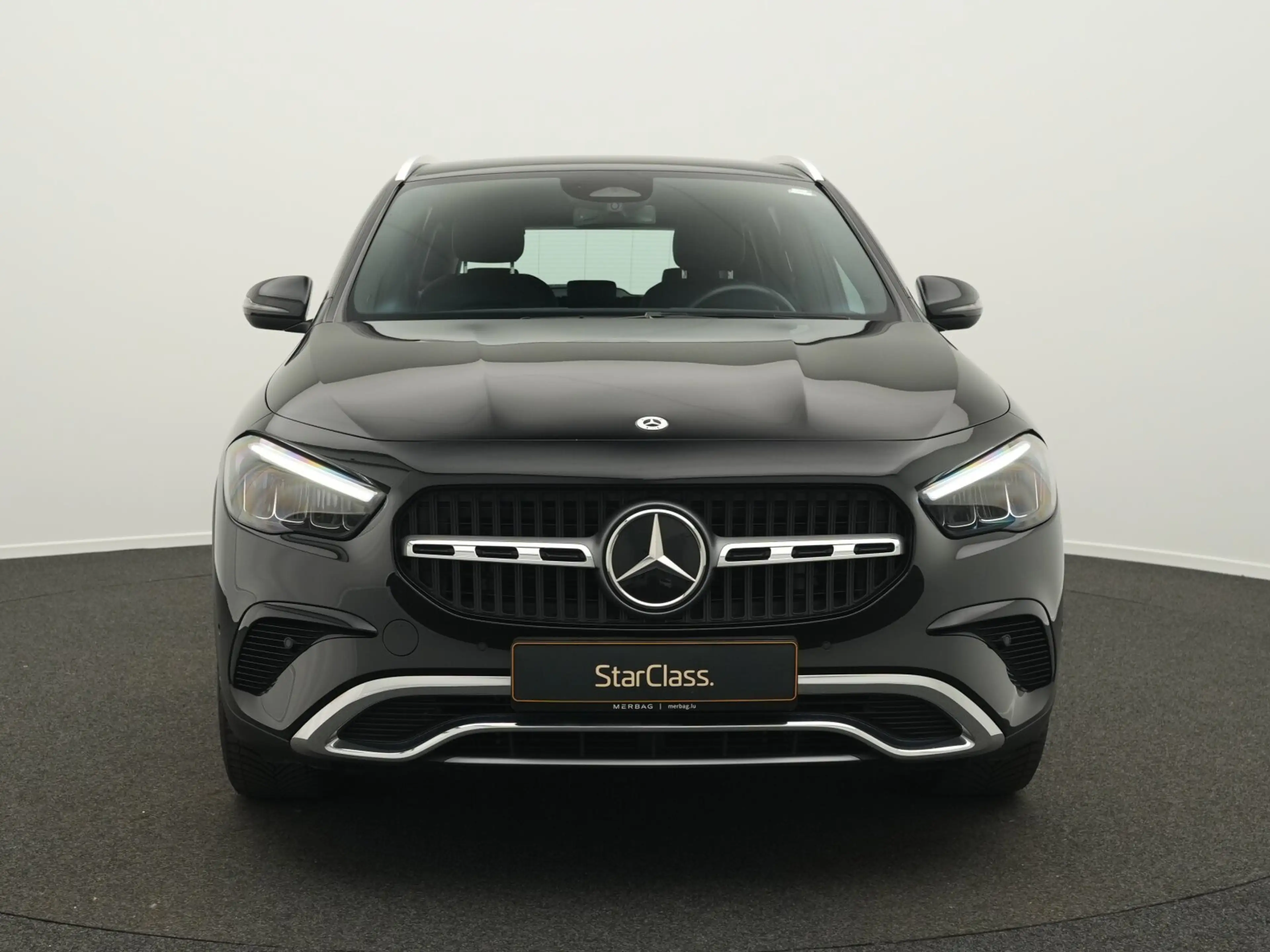 Mercedes-Benz GLA 180 GLA 180 Progressive LED+Kamera+EasyPack+Apple Navi — photo 2