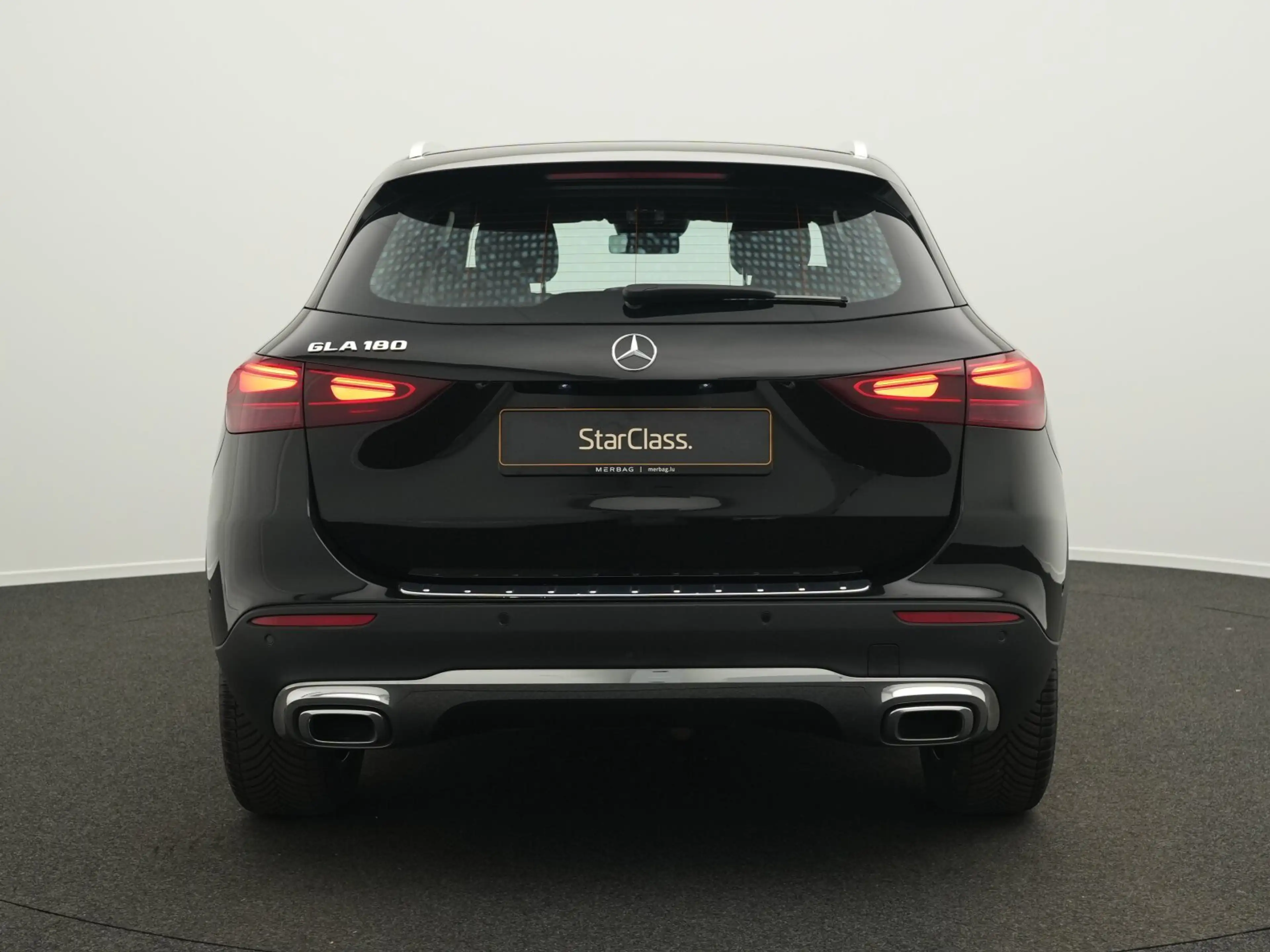 Mercedes-Benz GLA 180 GLA 180 Progressive LED+Kamera+EasyPack+Apple Navi — photo 4