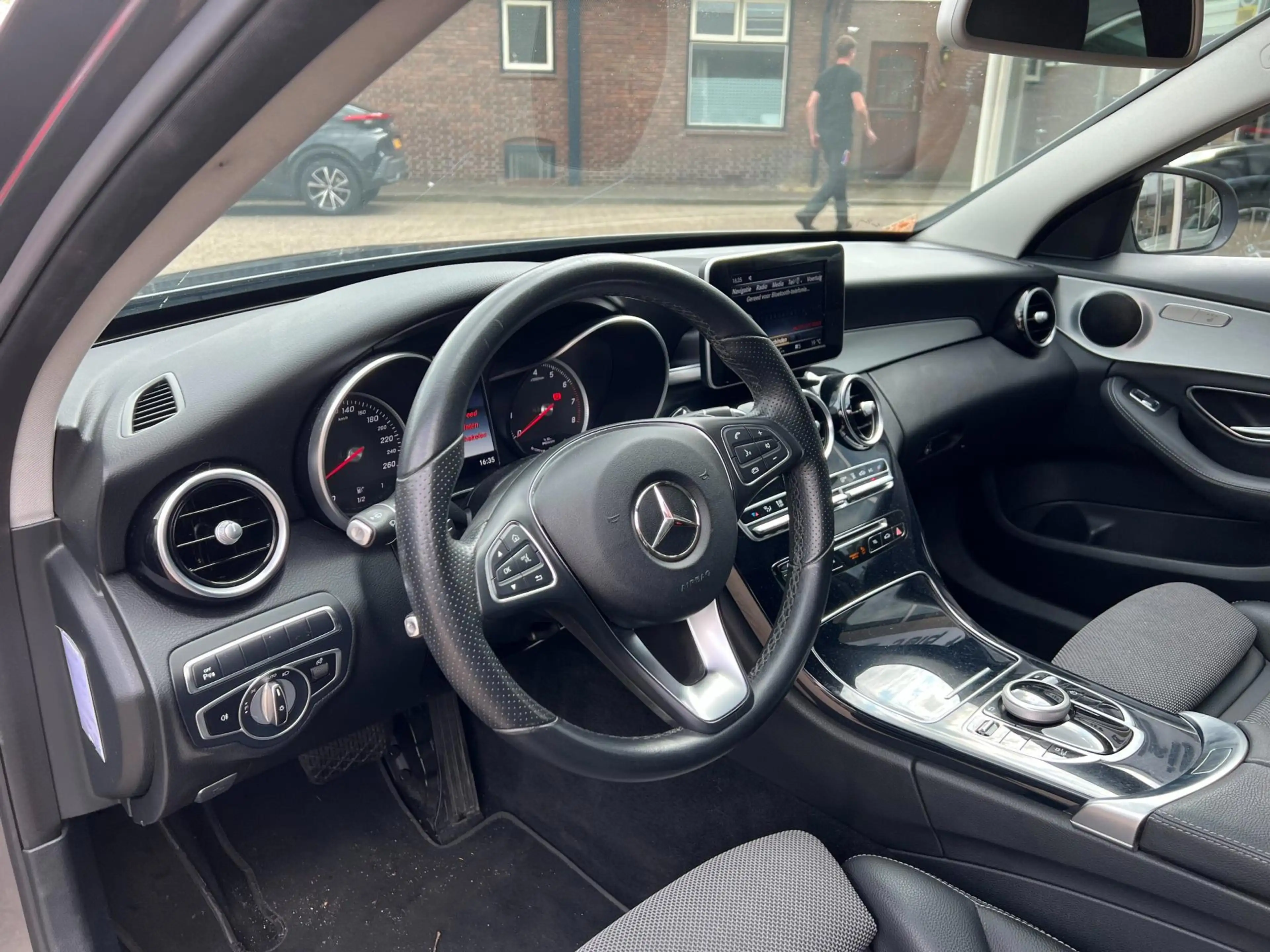 Mercedes-Benz C 350 Estate e Lease Edition — photo 5