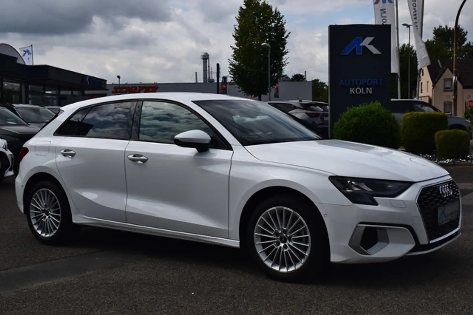 Audi A3 Sportback 30 TDI advanced Automatik/AHK Blanc - 1