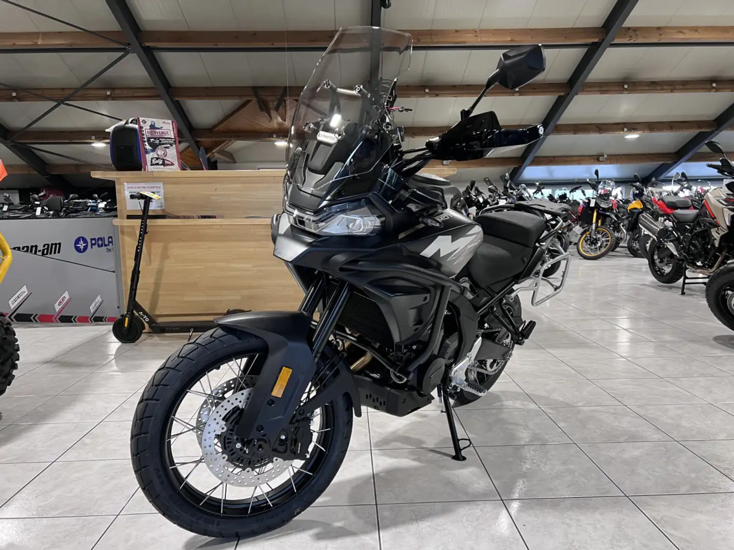 CFMOTO 700 MT ADV Bianco - 2