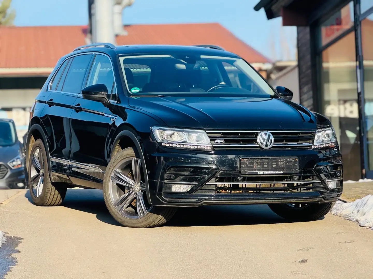 Volkswagen Tiguan Highline R line 4 motion Schwarz - 1