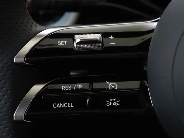 Mercedes-Benz CLA view 13
