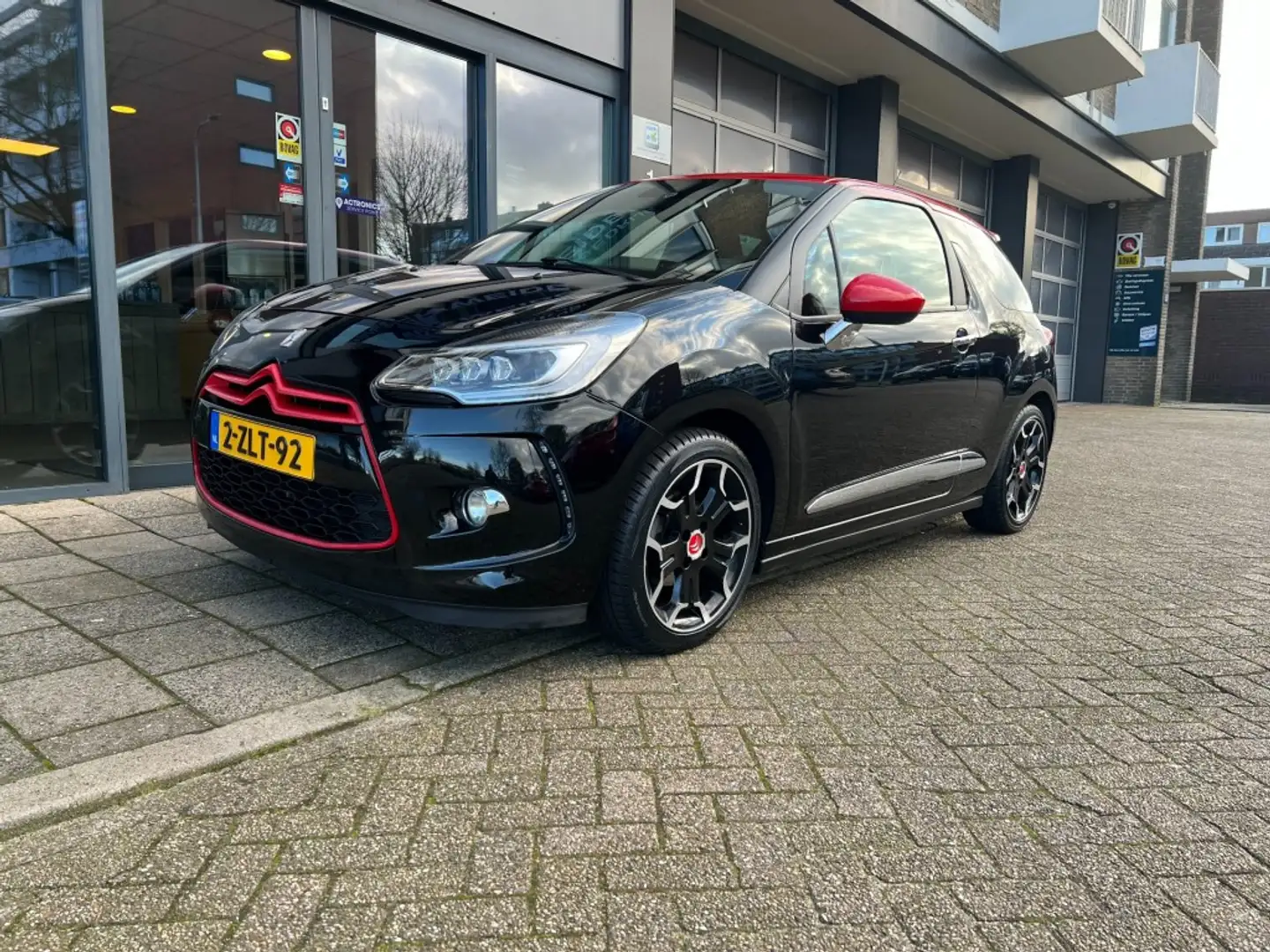 Citroen DS3 1.2 PURET SO RED Siyah - 2