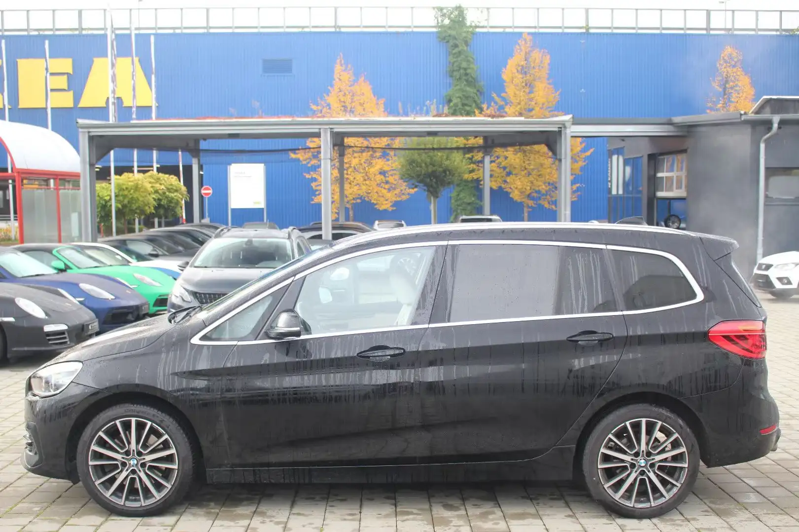 BMW 220 iA Gran Tourer LUXURY *7SITZER-AMBIENT-LEDER* Schwarz - 2