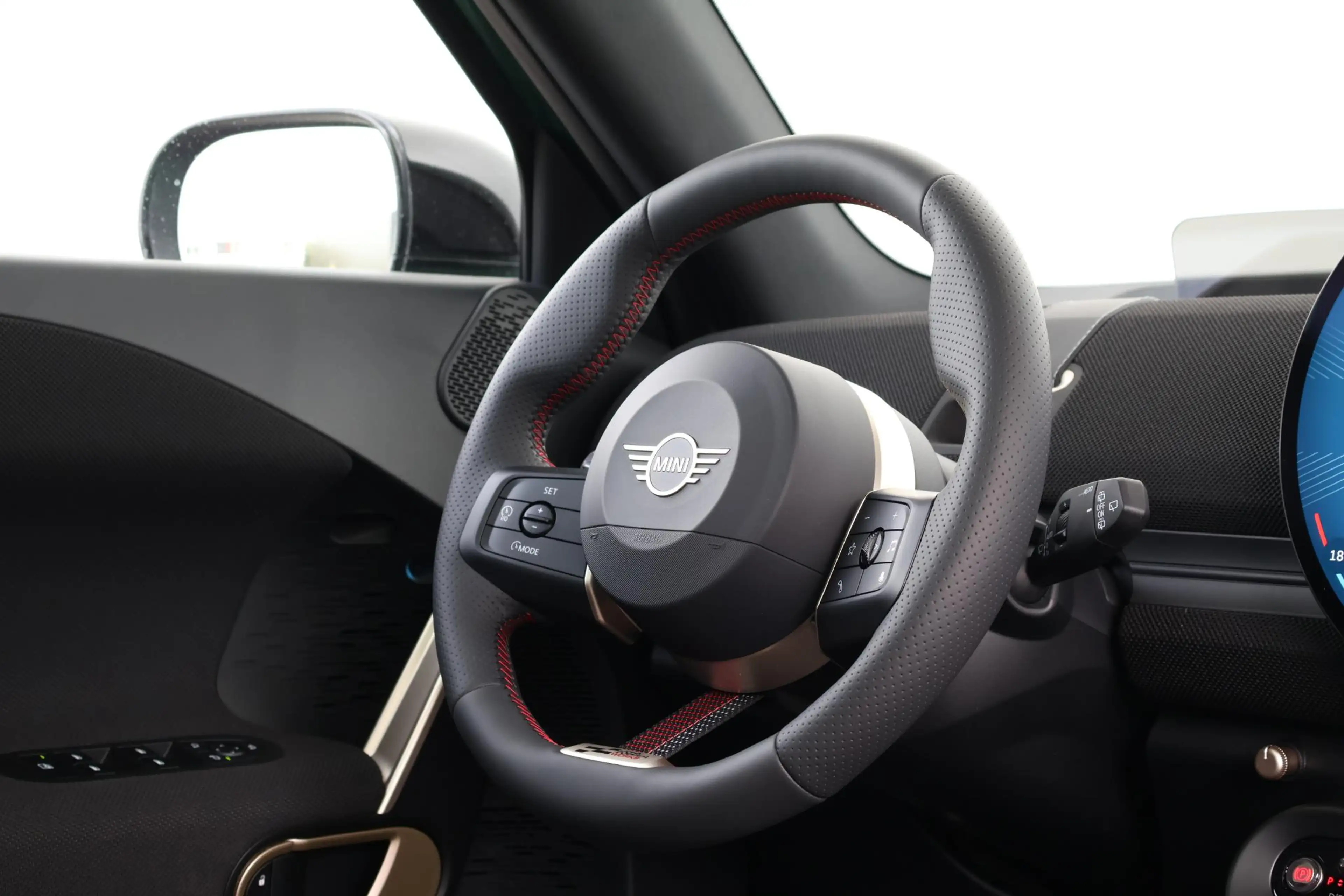 MINI Aceman E John Cooper Works | Pakket M — photo 11