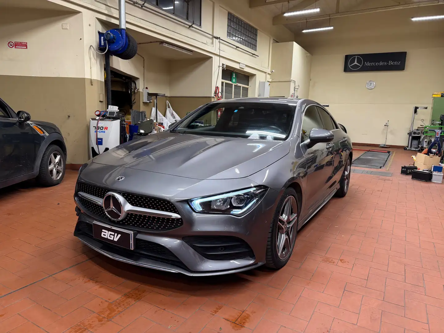 Mercedes-Benz CLA 200 d Premium auto -UNICOPROPRIETARIO- Grigio - 1