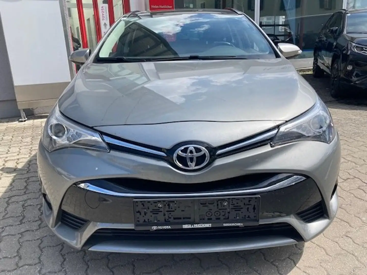 Toyota Avensis 1,6 D4-D Active Plus NAVI SunRoof Silber - 2