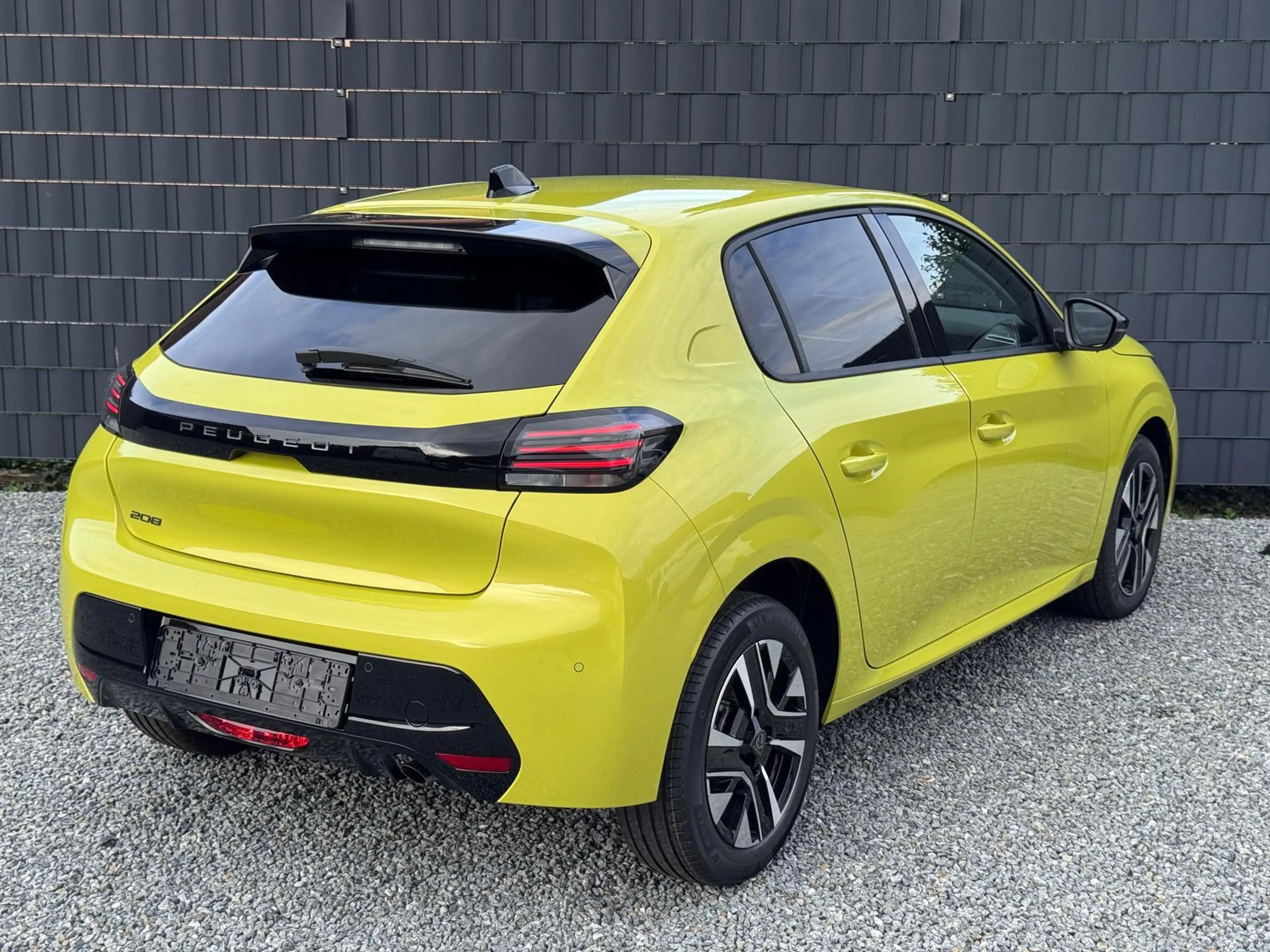Peugeot 208 Allure 74 kW (101 PS), Schaltgetriebe, Frontant... — photo 4
