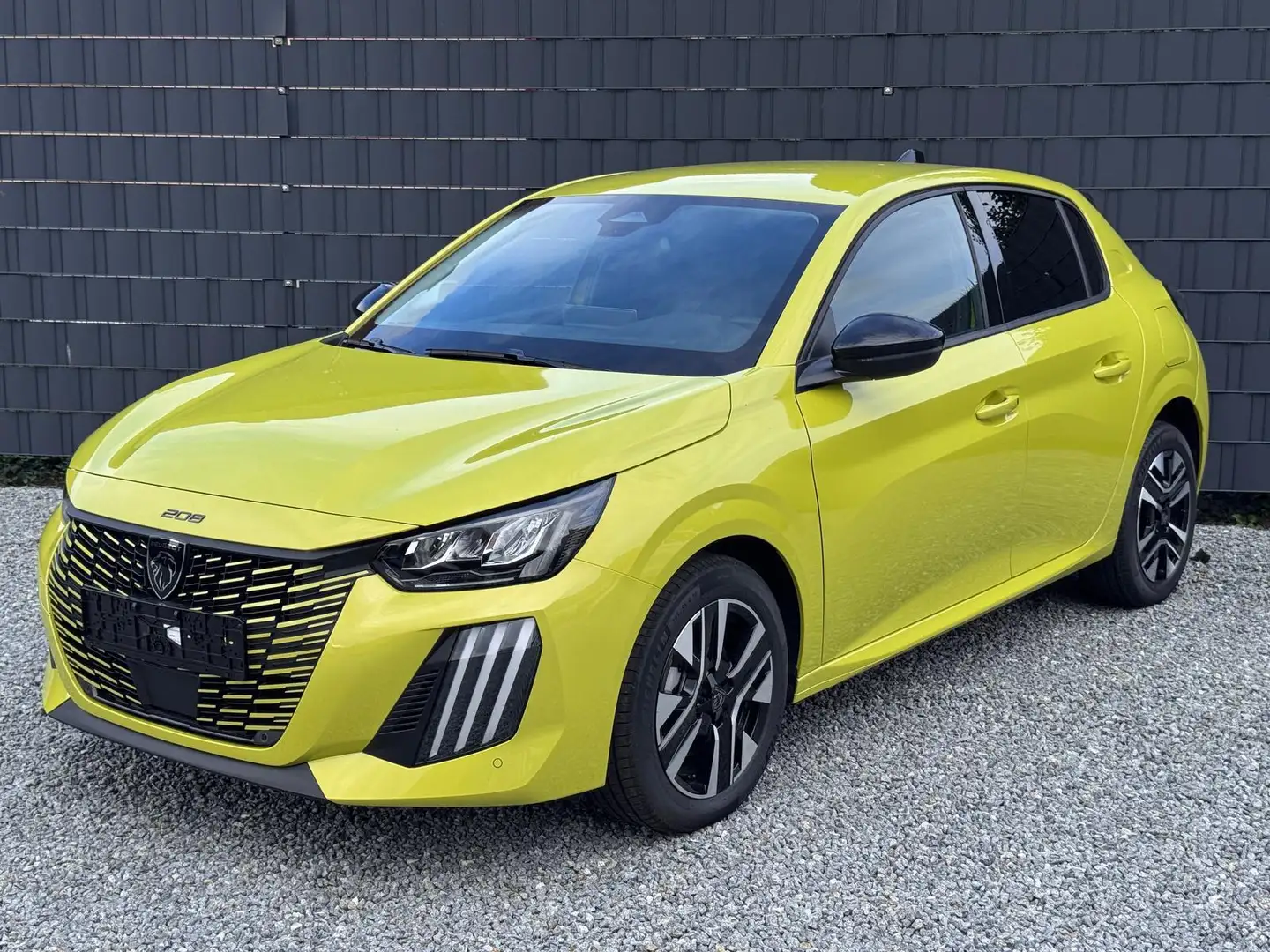 Peugeot 208 Allure 74 kW (101 PS), Schaltgetriebe, Frontant... Gelb - 1