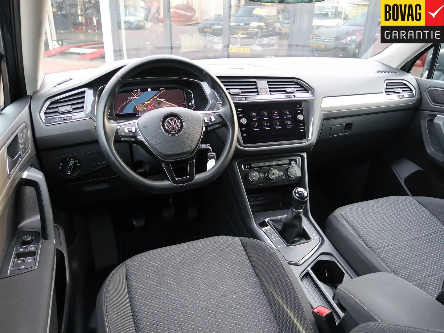 Volkswagen Tiguan Allspace 1.5 TSI Comfortline Business 7 Pers. | Trekhaak | Grijs - 2