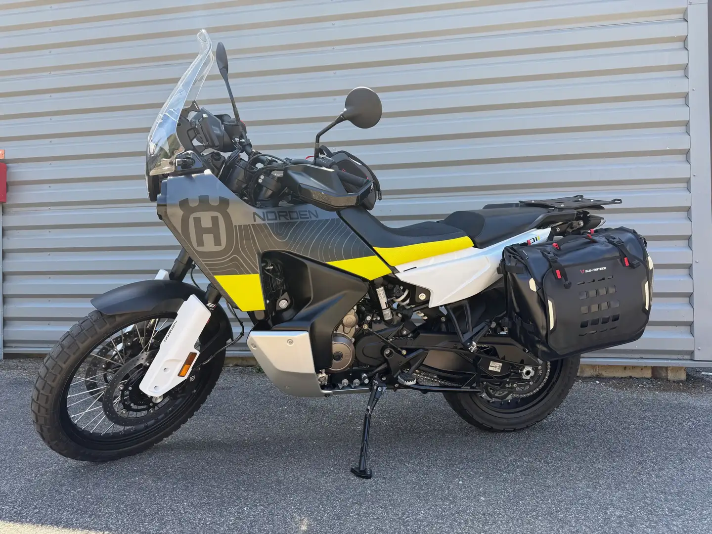 Husqvarna Norden 901 Noir - 2
