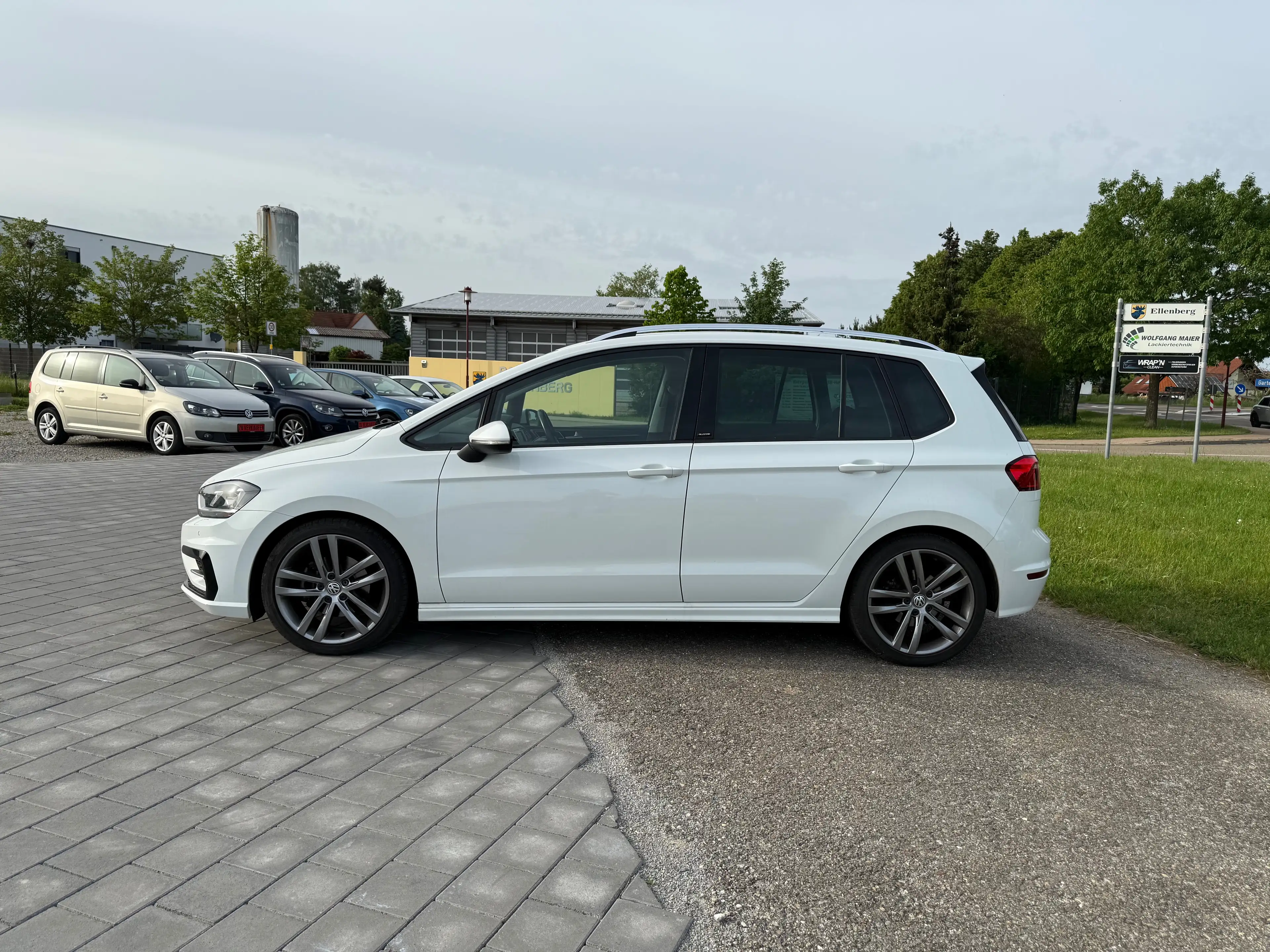 Volkswagen Golf Sportsvan Allstar R-Line 1.4 TSI Navi Bi-Xenon LED Active Lighting 18 Zoll Alu DAB+ PDC SHZ — photo 6