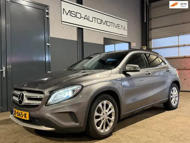 Mercedes-Benz GLA 180 Lease Edition Ambition Panoramadak Camera NAP