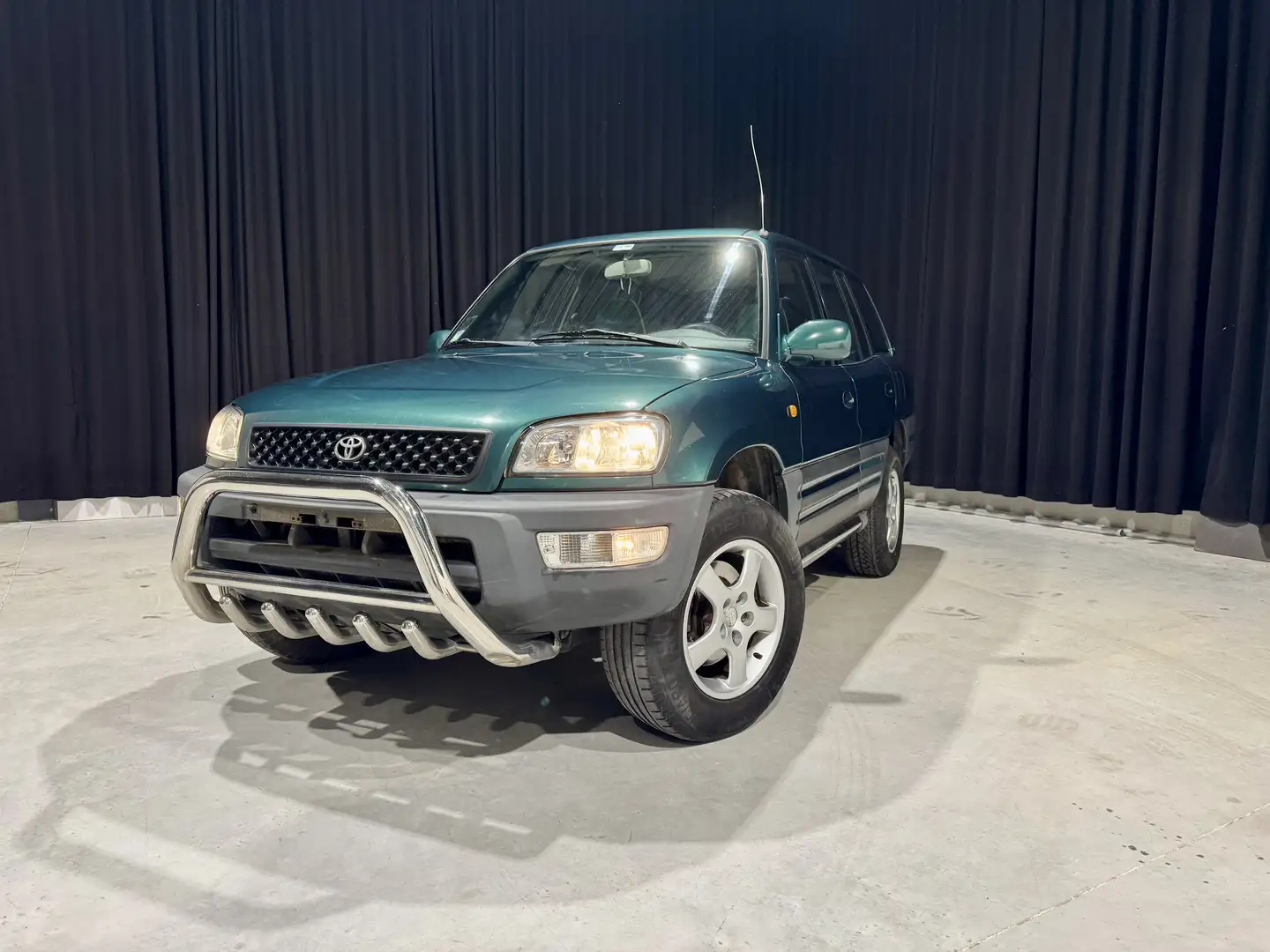 Toyota RAV 4 2.0i 16v Pack Magellan - 4x4 - Bon état - 1