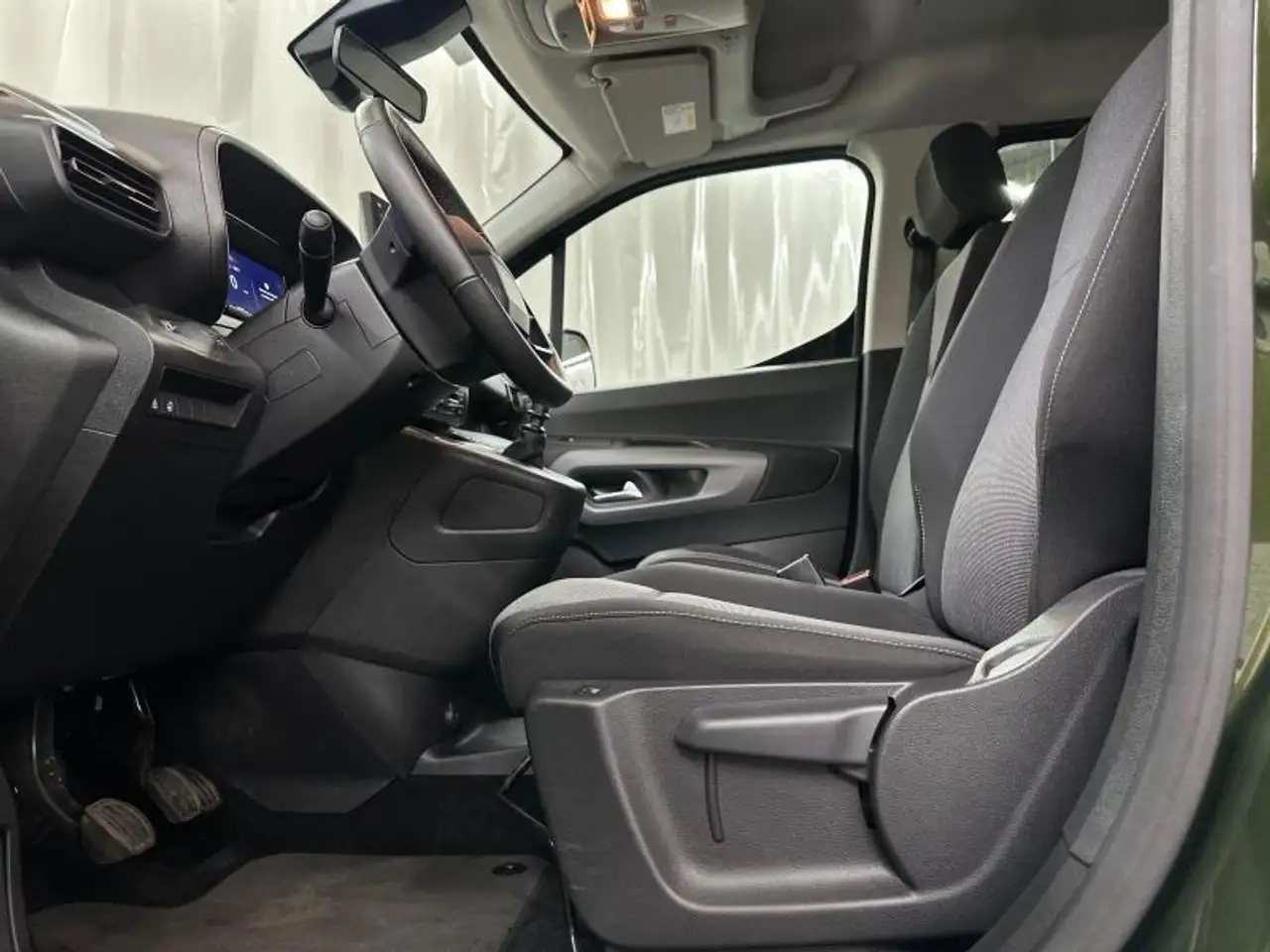 Toyota Proace VERSO SWB Family 5pl 1.2, миниатюра 17