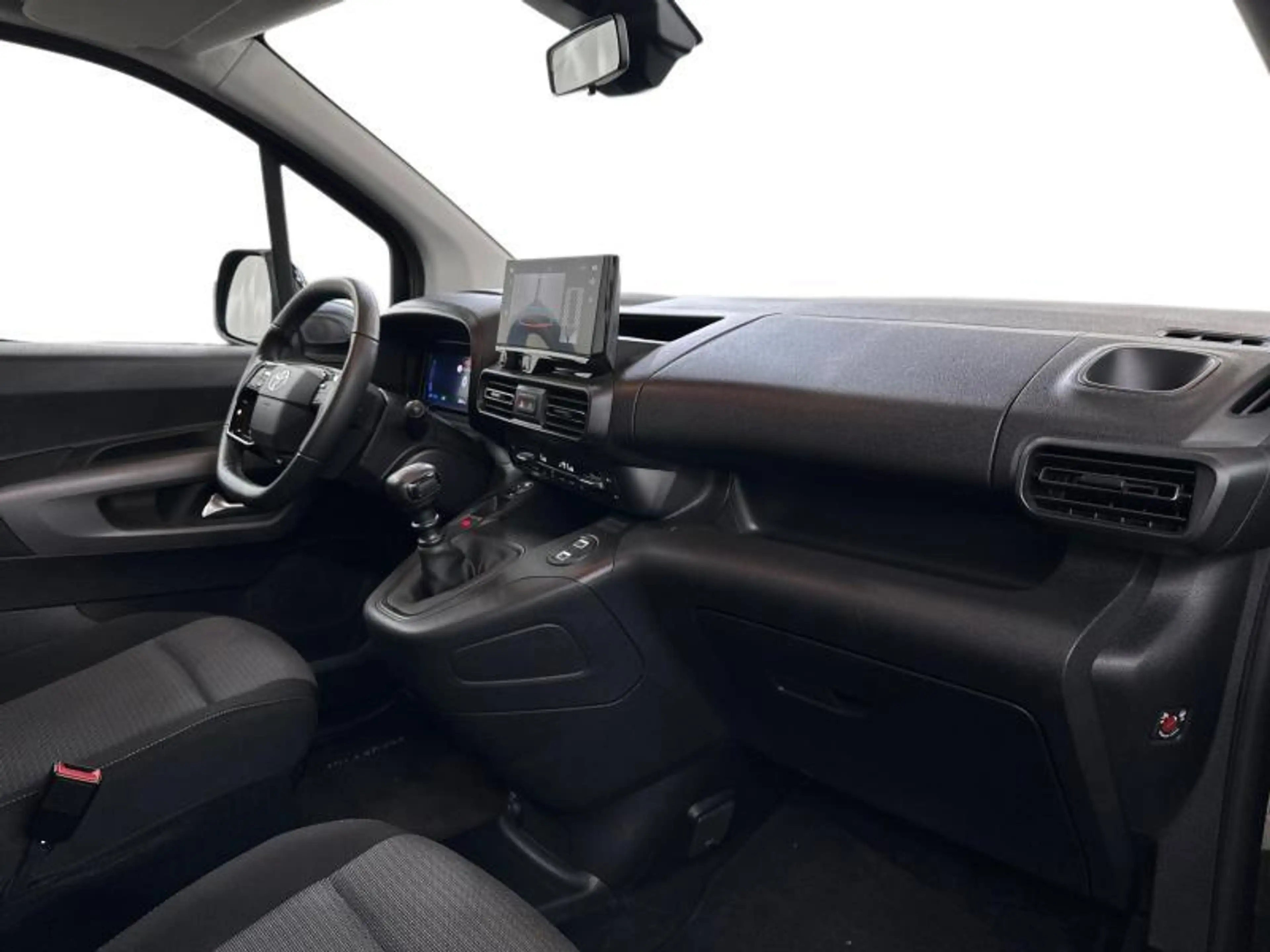 Toyota Proace City VERSO SWB Family 5pl 1.2 — photo 6