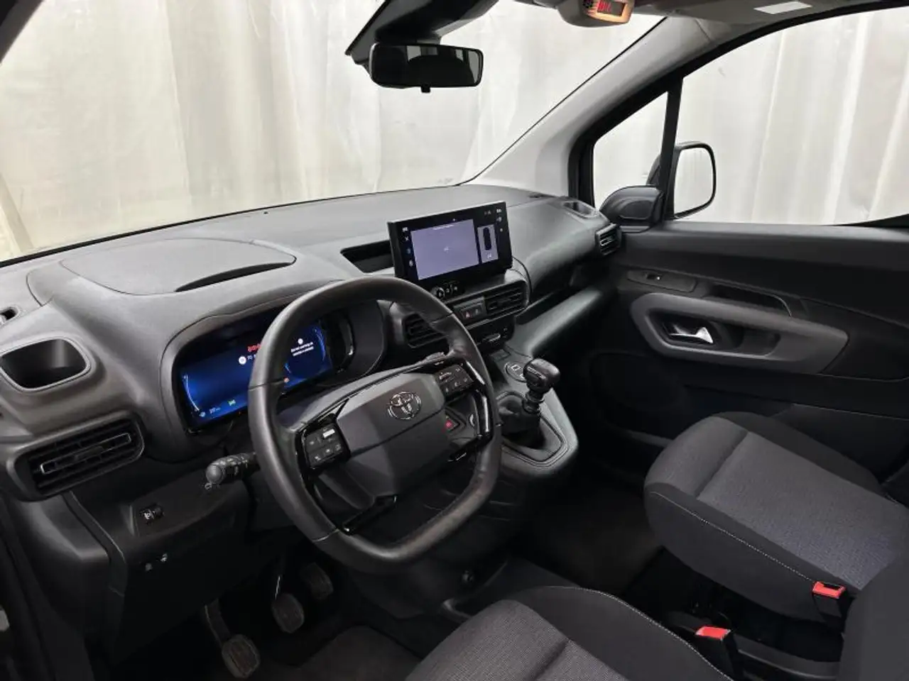 Toyota Proace VERSO SWB Family 5pl 1.2, миниатюра 18
