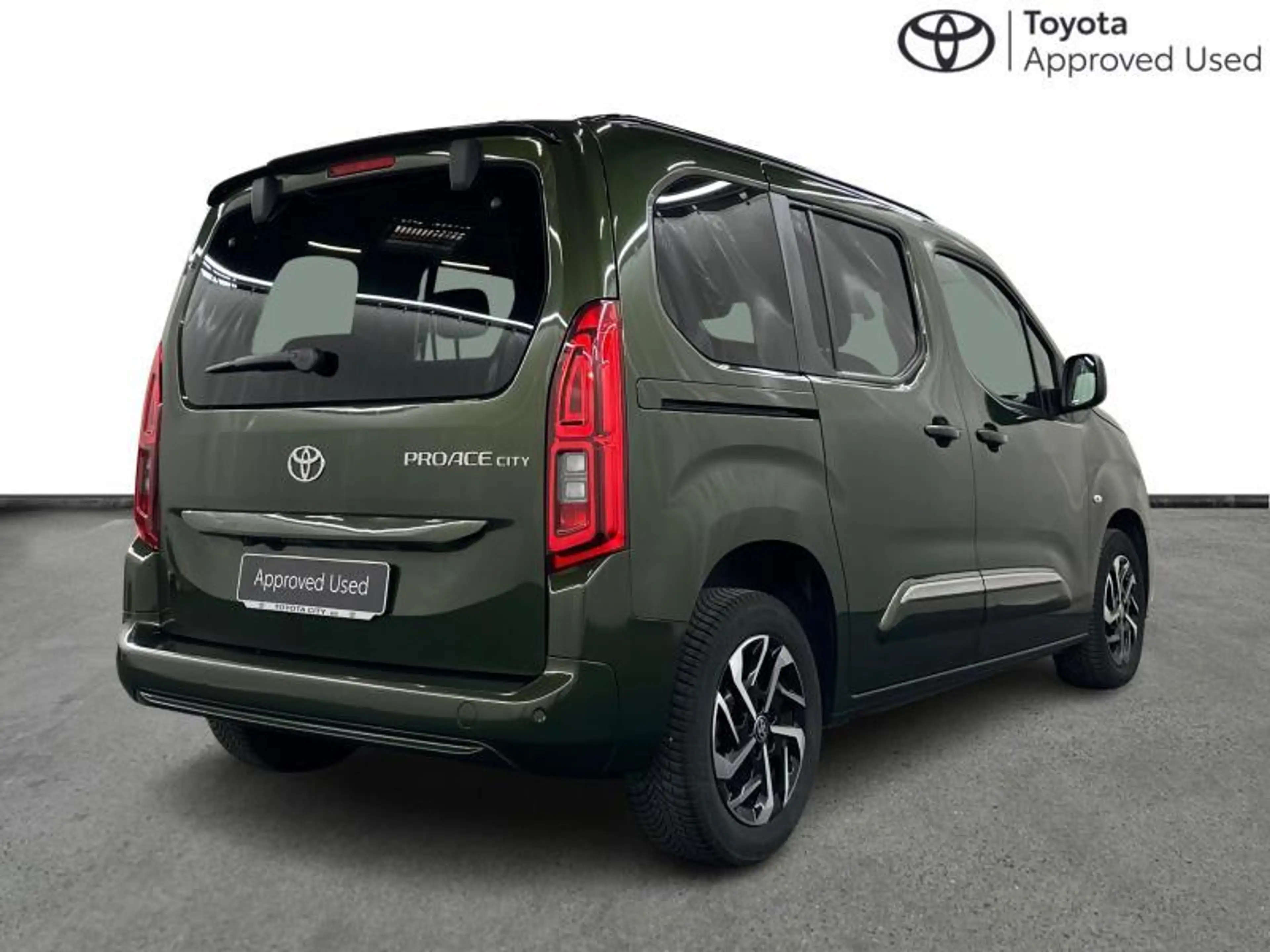 Toyota Proace City VERSO SWB Family 5pl 1.2 — photo 15