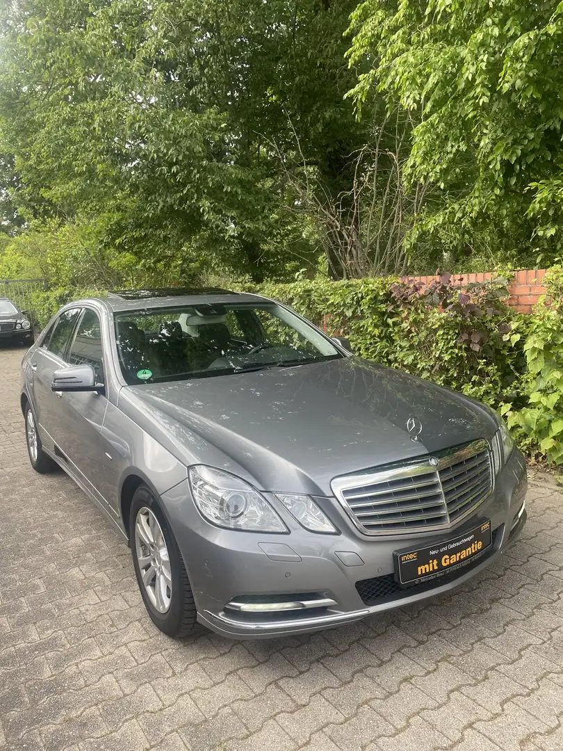 Mercedes-Benz E 300 E 300 CDI (212.025) // 2-Hand // Leder// Navi // Сірий - 1