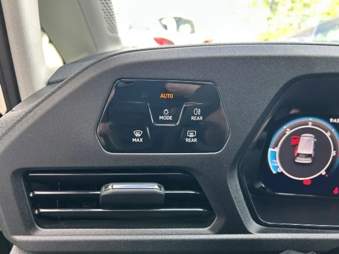 Volkswagen Caddy 2.0 TDI — photo 11