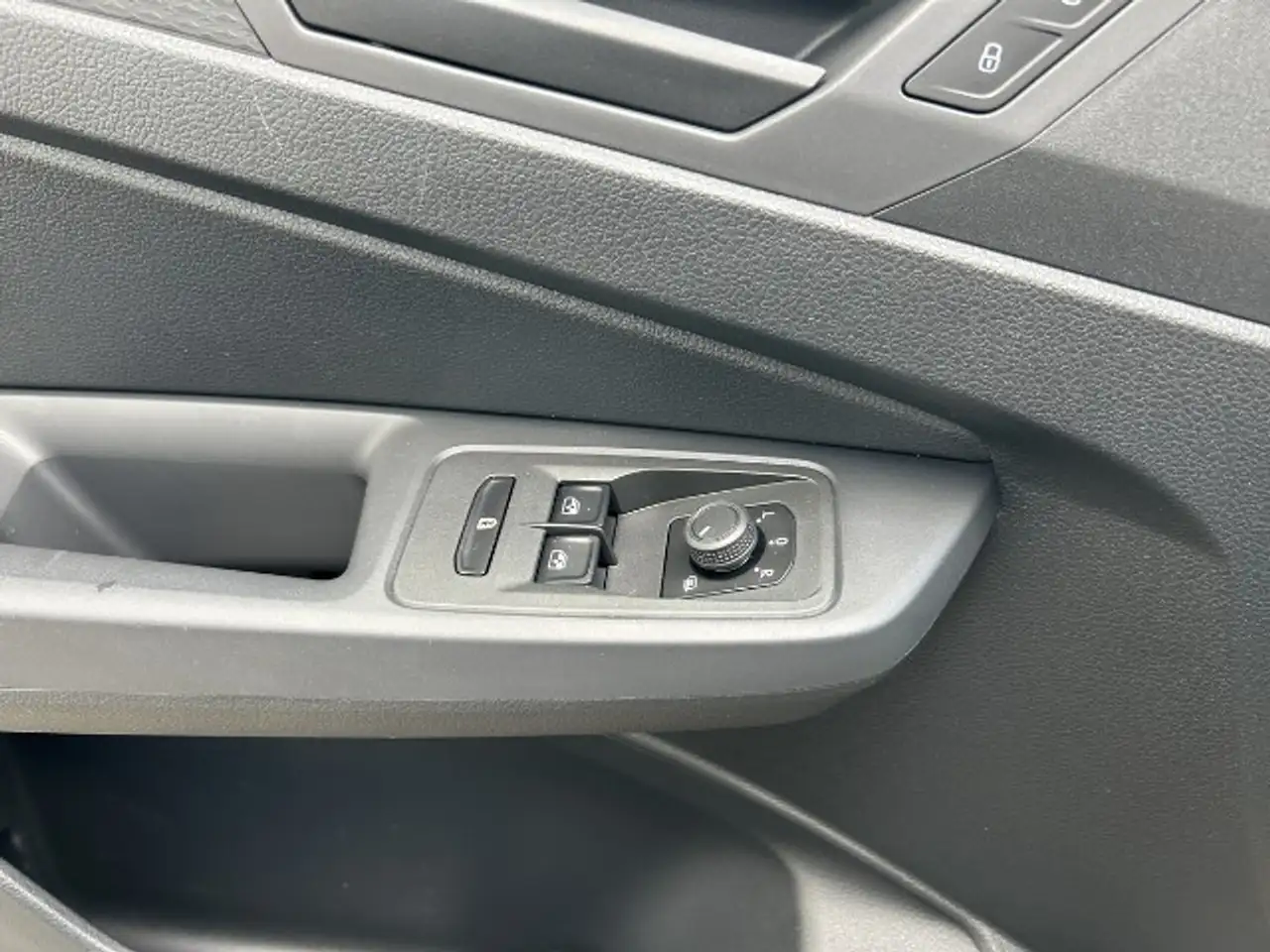 Volkswagen Caddy 2.0 TDI — photo 12