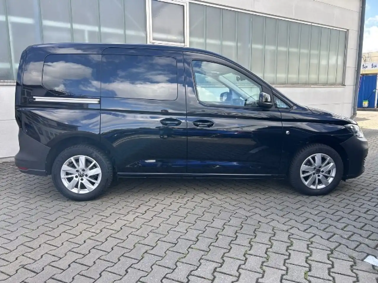 Volkswagen Caddy 2.0 TDI — photo 3
