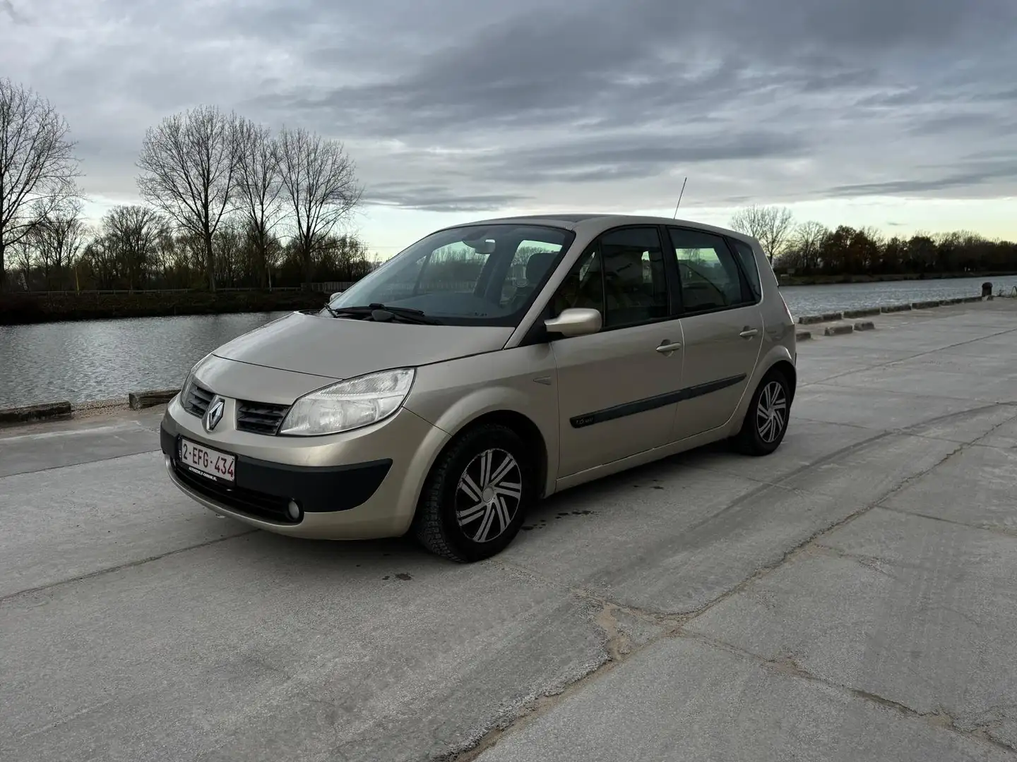 Renault Scenic Scenic 1.6 16V Aut. Exception Bronze - 1
