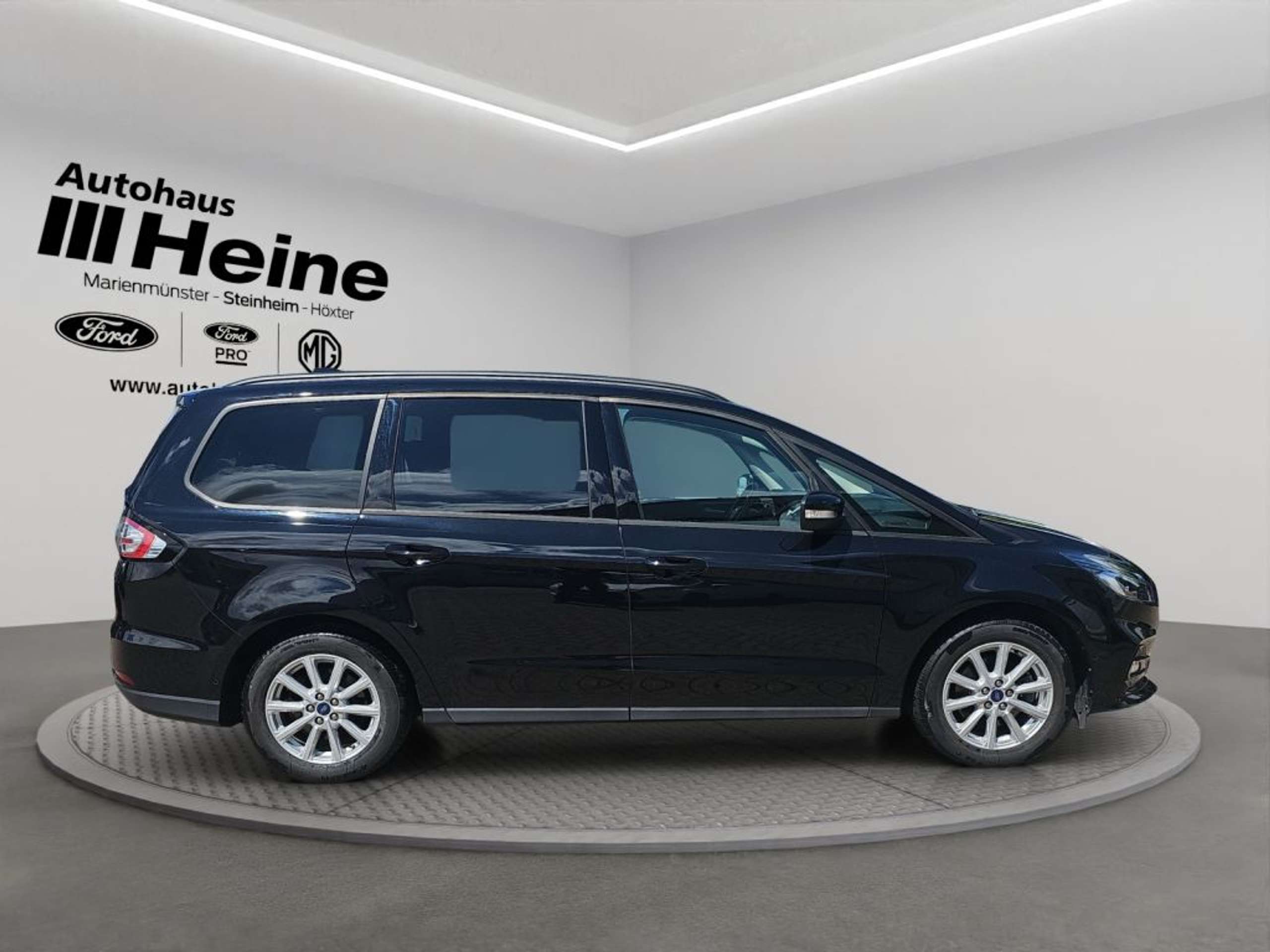 Fahrzeugabbildung Ford Galaxy 2.5 Duratec FHEV Edition 190PS *7-SITZ*RFK*NAVI*AH - mit KI generiert/bearbeitet
