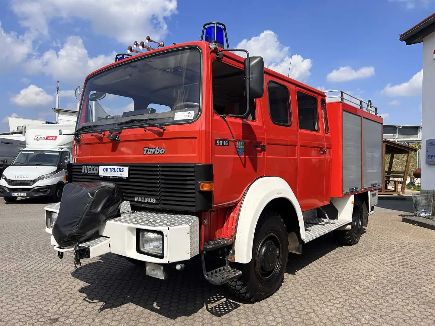 Iveco 75-16 AW 4x4 LF8 Feuerwehr Standheizung 9 Sitze Rot - 2