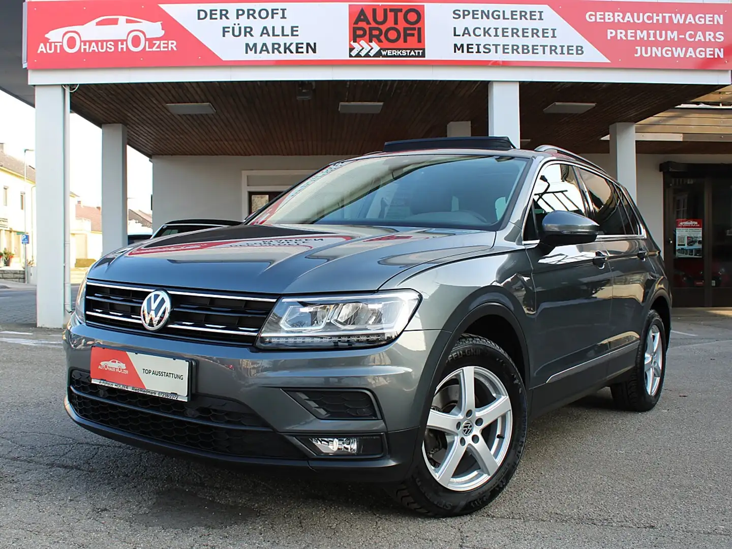 Volkswagen Tiguan 1,4 TSI Comfortline *Panorama, KESSY, NAVI* Grau - 1