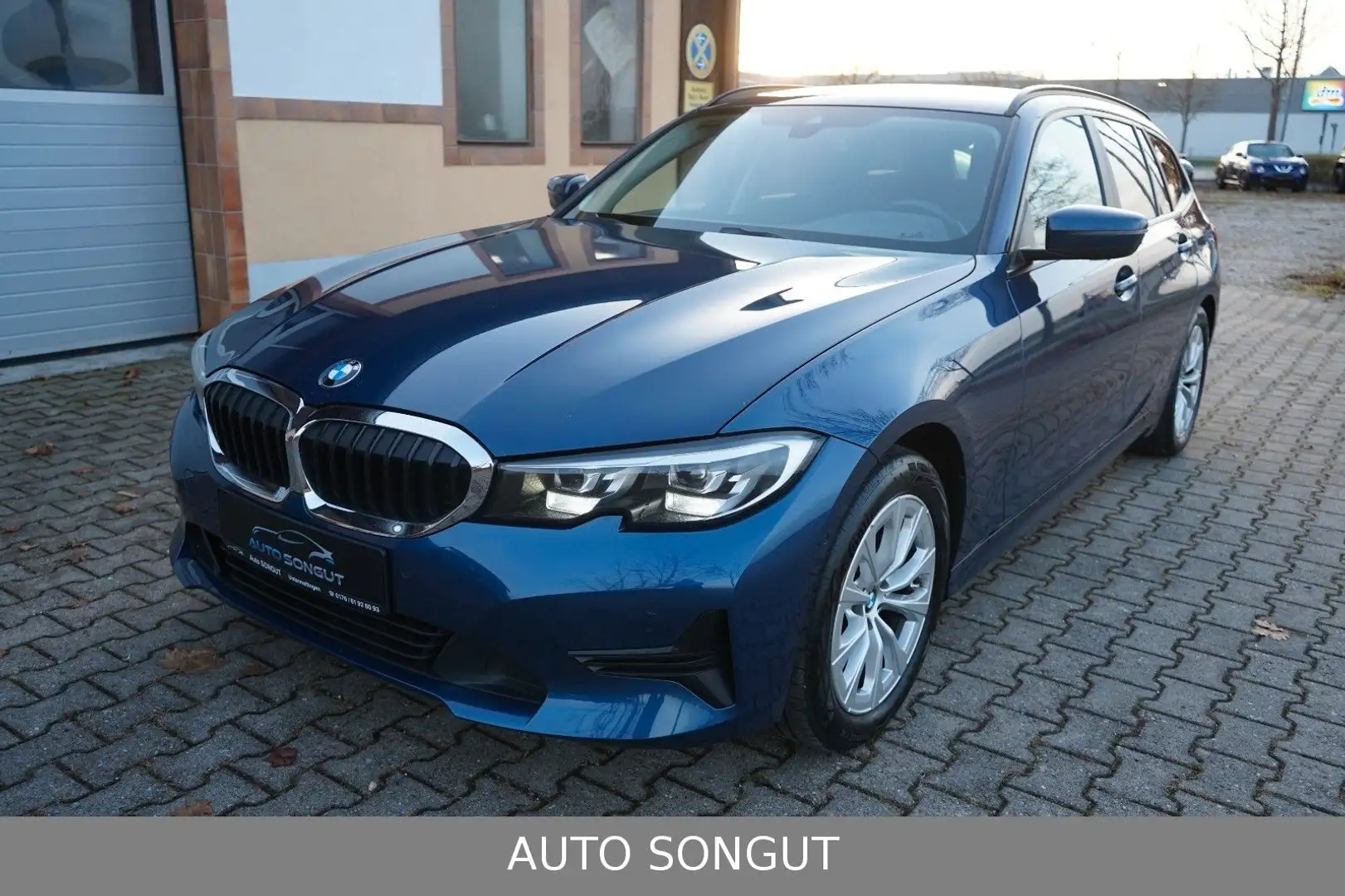BMW 320 d Touring Aut.*1.HAND*LEDER*PANORAMA*LED*DAB* Blau - 1
