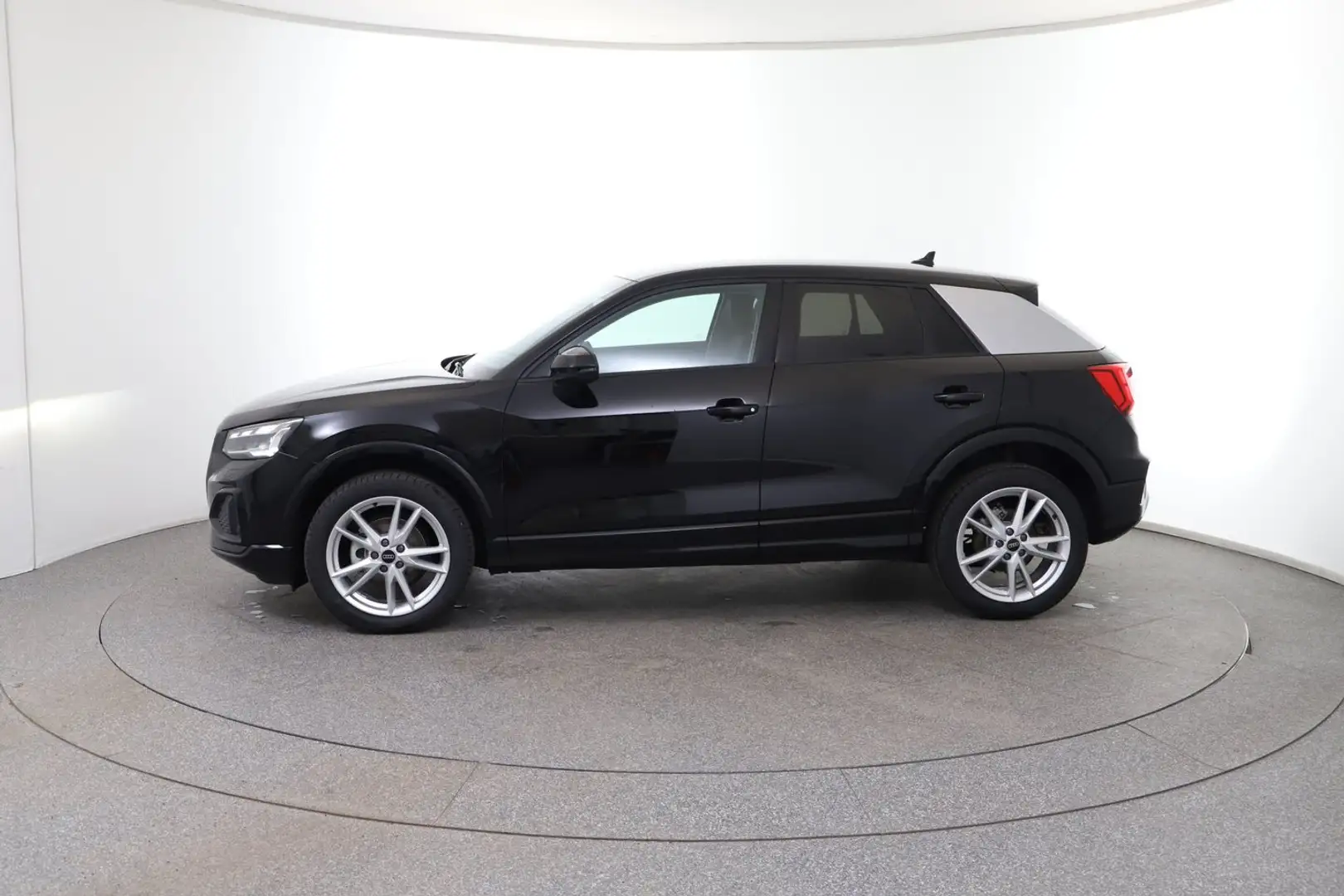 Audi Q2 30 TFSI admired Schwarz - 2
