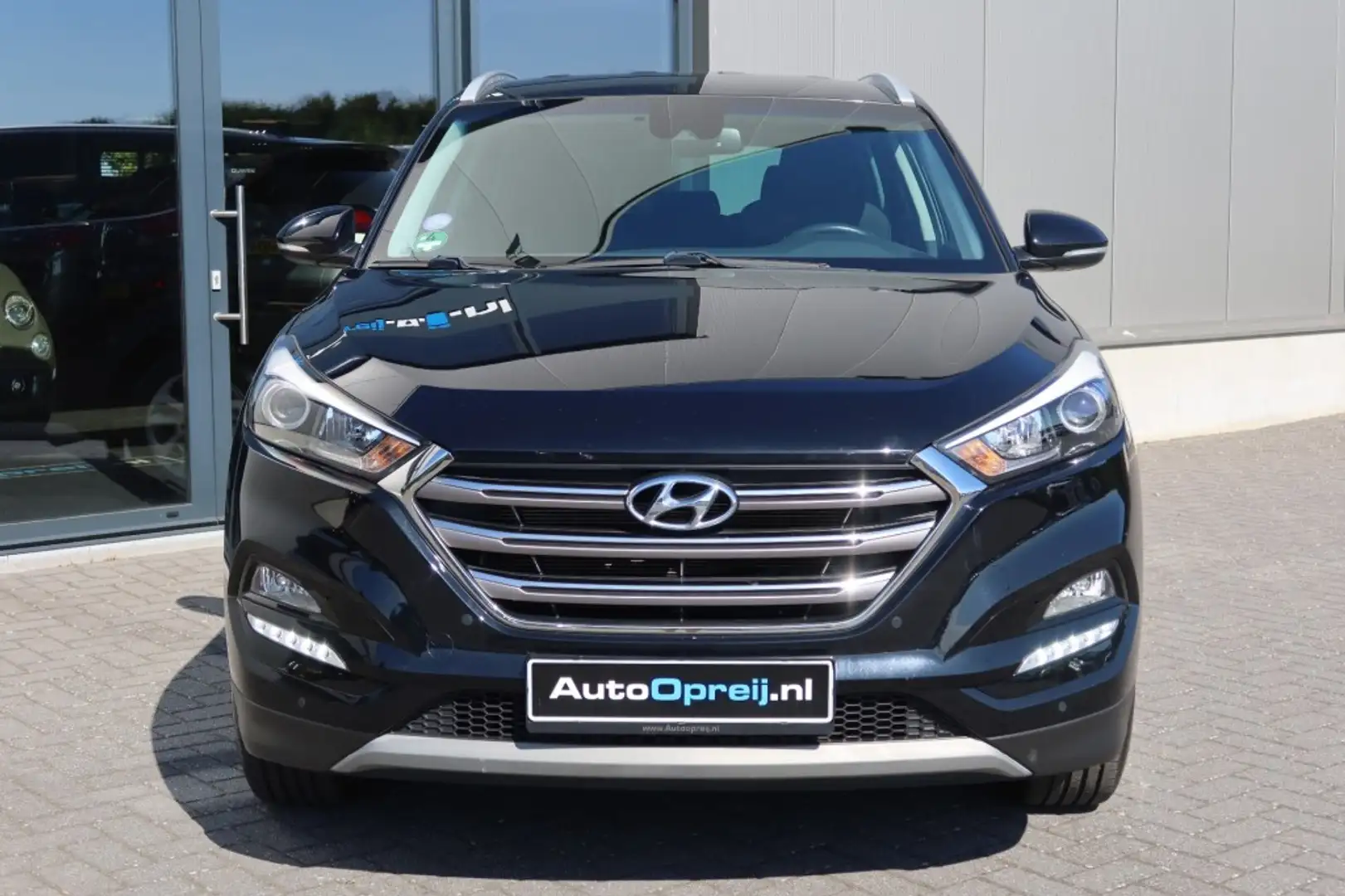 Hyundai TUCSON 1.6 GDI Comfort Clima, NAVI, Camera, PDC V+A, Stoe Zwart - 2