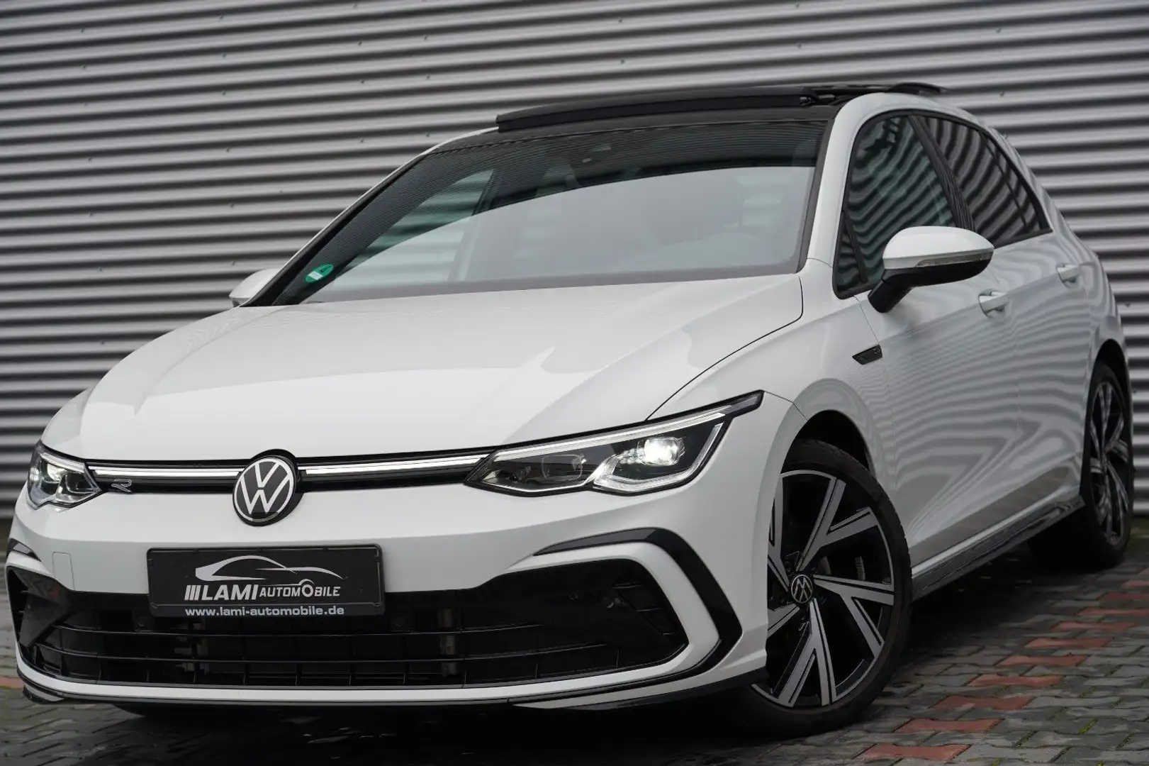 Volkswagen Golf VIII R-Line eTSI DSG PANO KEYLESS LED GARAN Weiß - 1