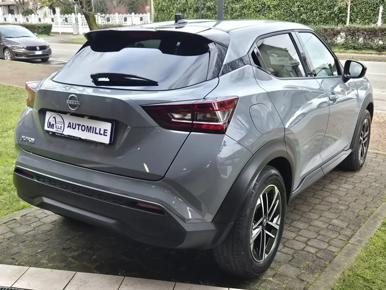 Nissan Juke 1.0 dig-t N-Connecta 114cv dct *NON VINCOLATO A FINANZIAMENTO* 7