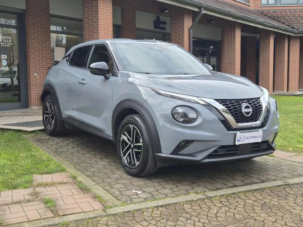 Nissan Juke 1.0 dig-t N-Connecta 114cv dct *NON VINCOLATO A FINANZIAMENTO* 2