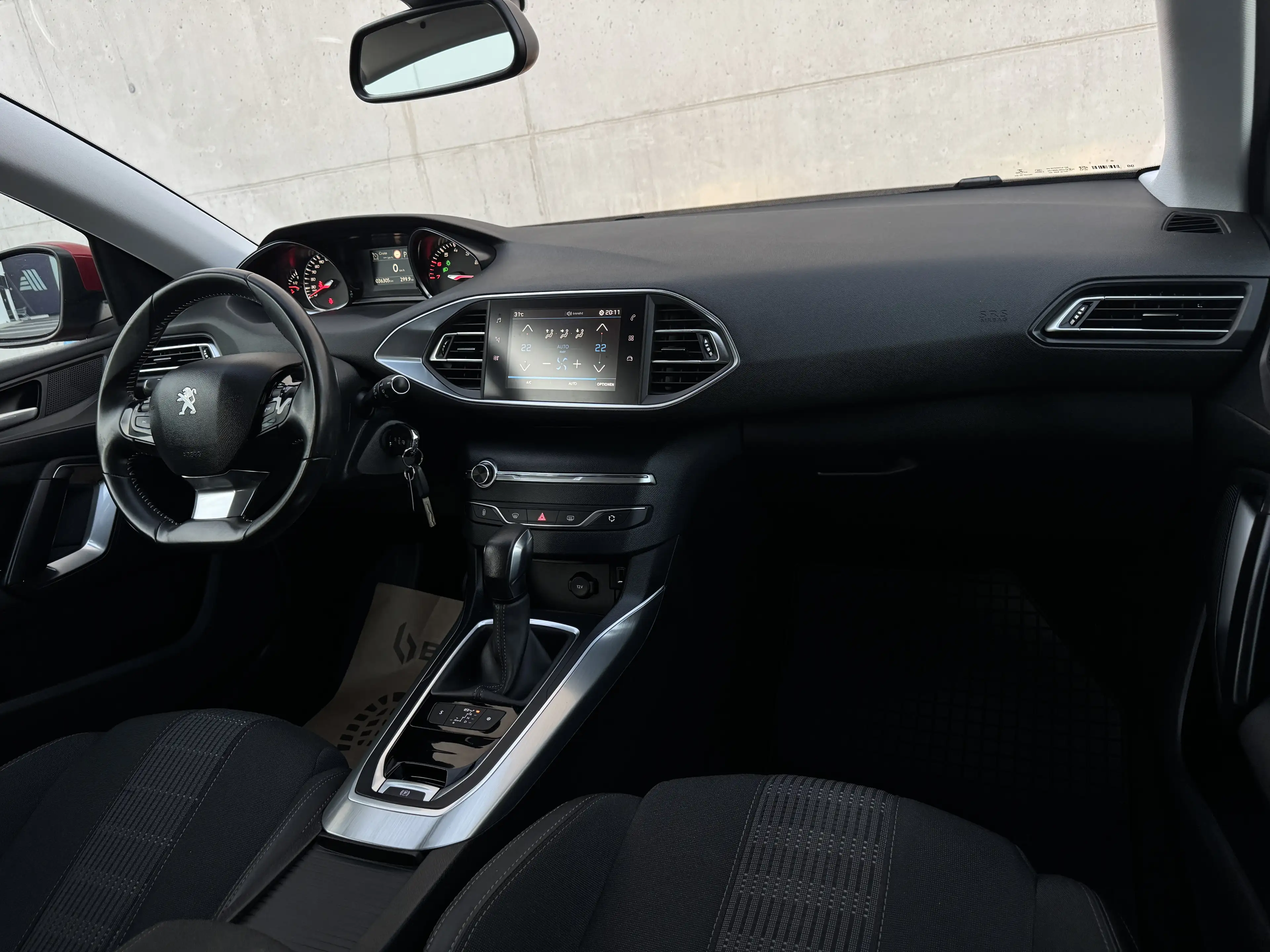 Peugeot 308 1,2 PureTech Allure*Automatik*Servicegepflegt — photo 13