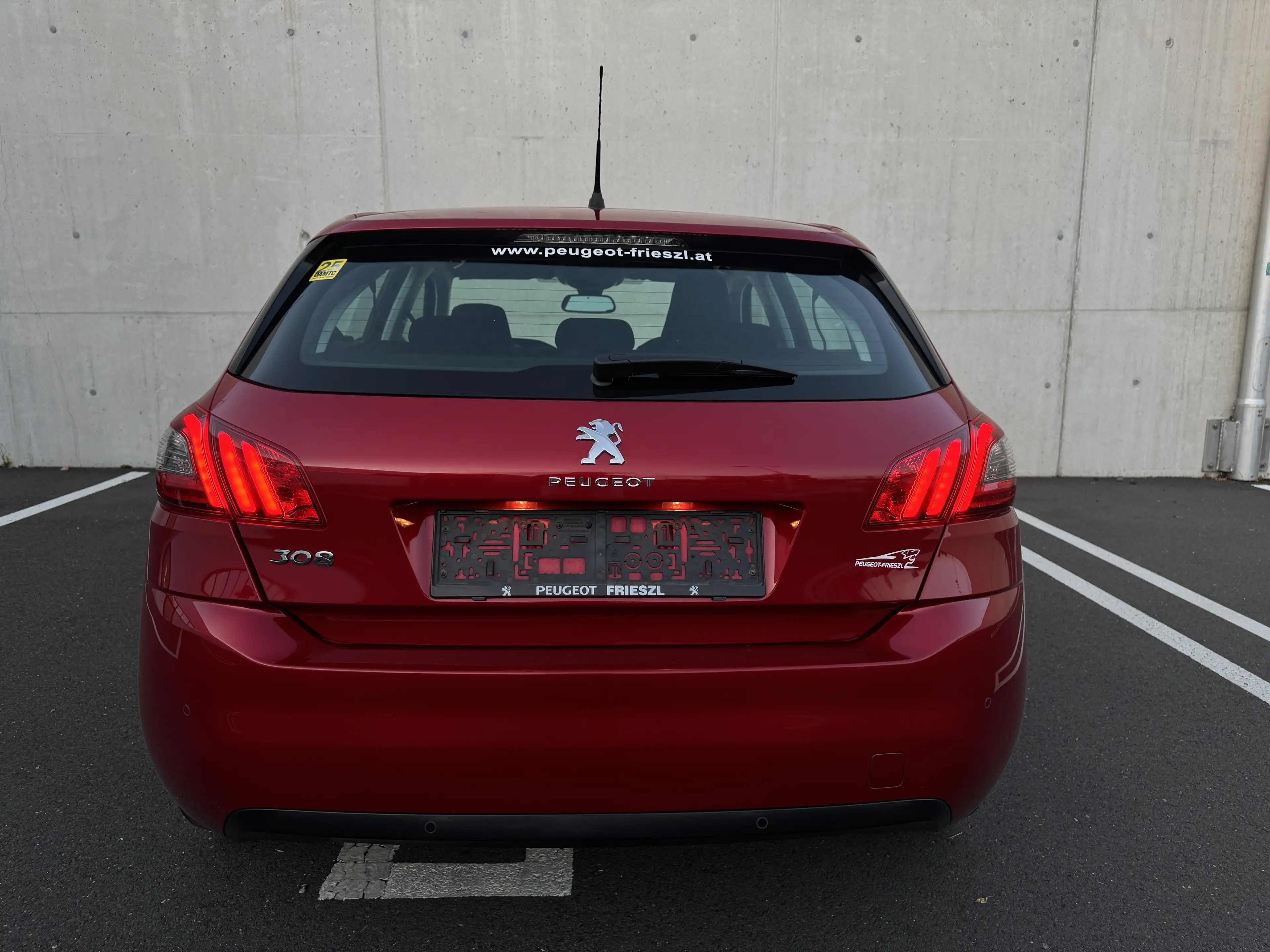 Peugeot 308 1,2 PureTech Allure*Automatik*Servicegepflegt — photo 6