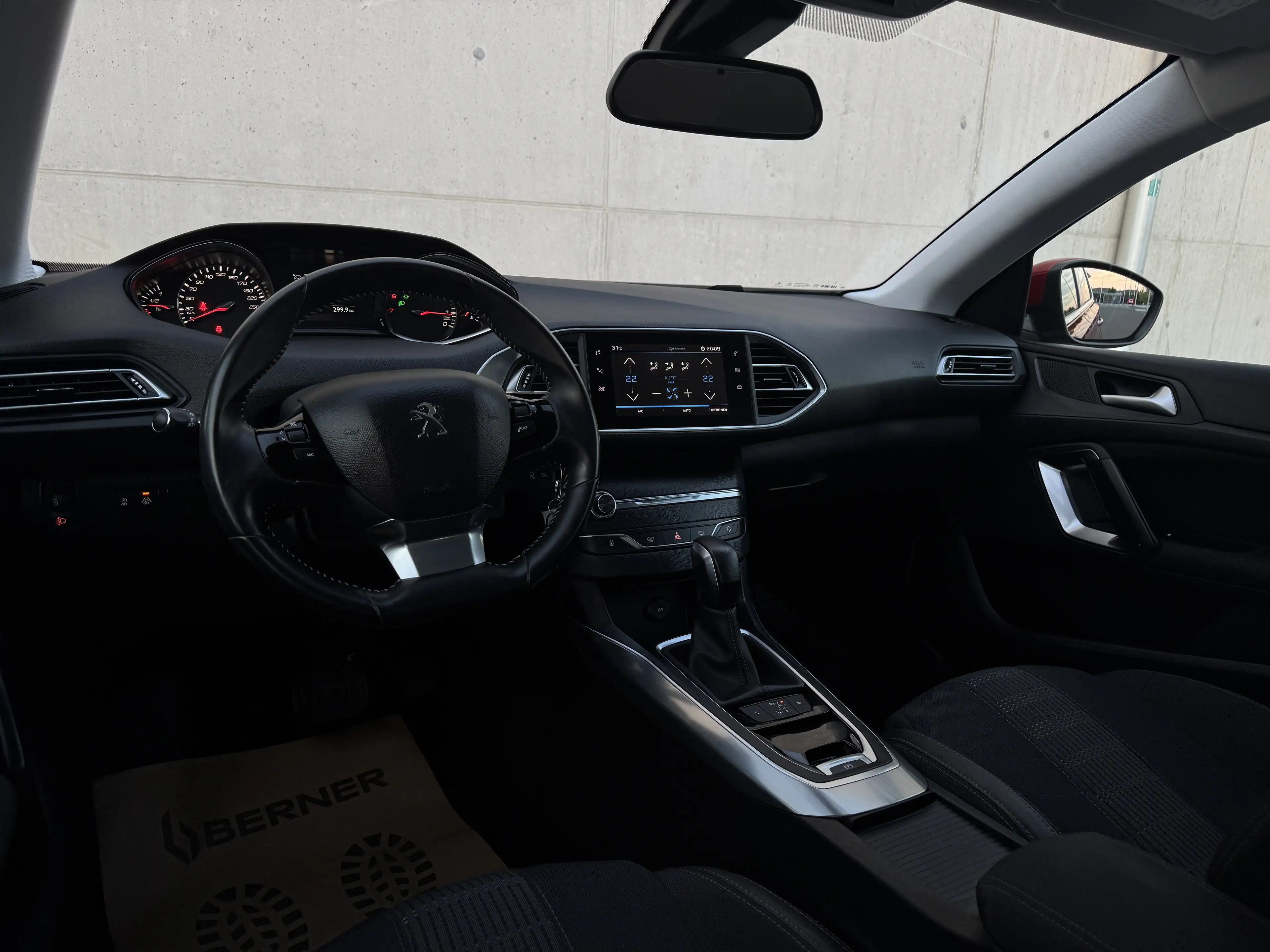 Peugeot 308 1,2 PureTech Allure*Automatik*Servicegepflegt — photo 11