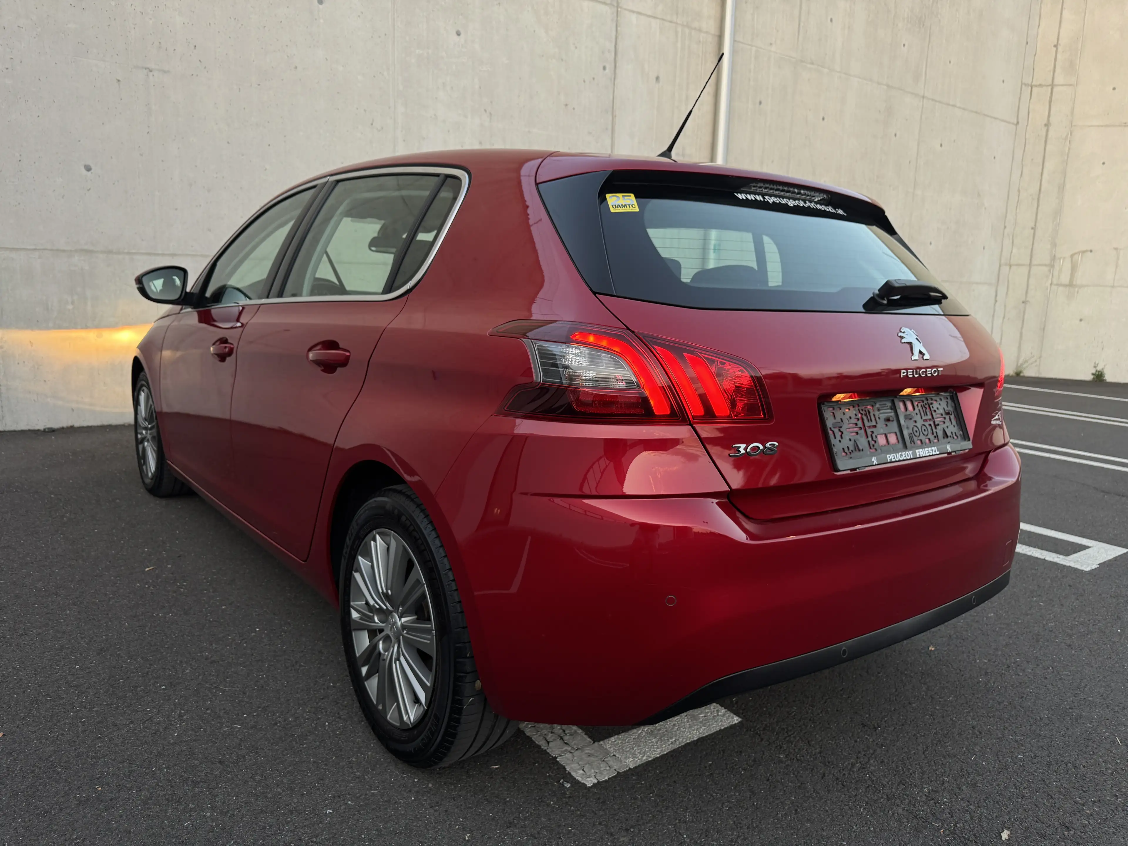 Peugeot 308 1,2 PureTech Allure*Automatik*Servicegepflegt — photo 5