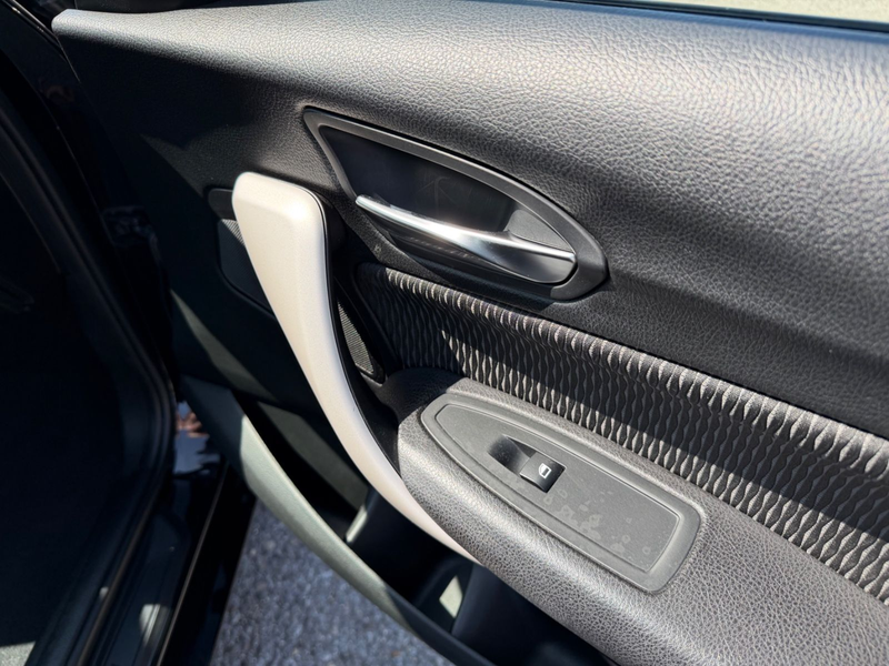 BMW 118 i Advantage Limo SHG PDC Tempomat LED — photo 7