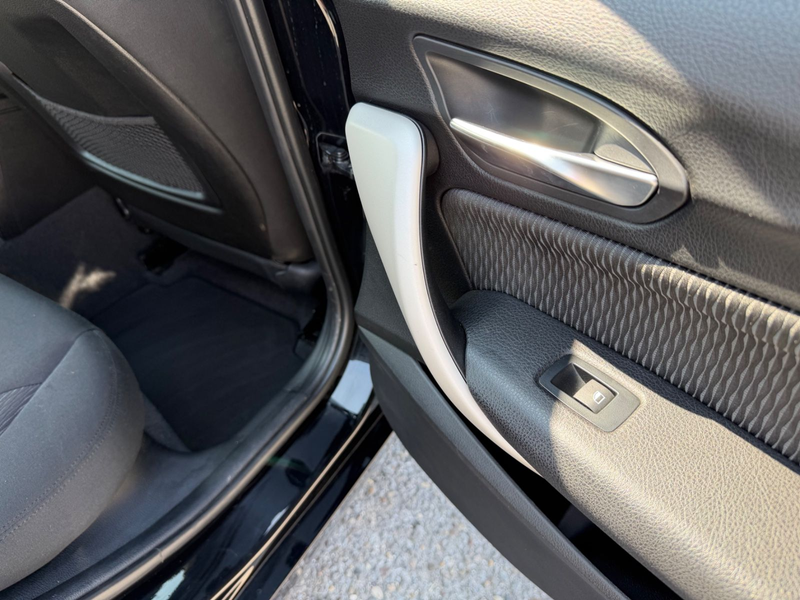 BMW 118 i Advantage Limo SHG PDC Tempomat LED — photo 11