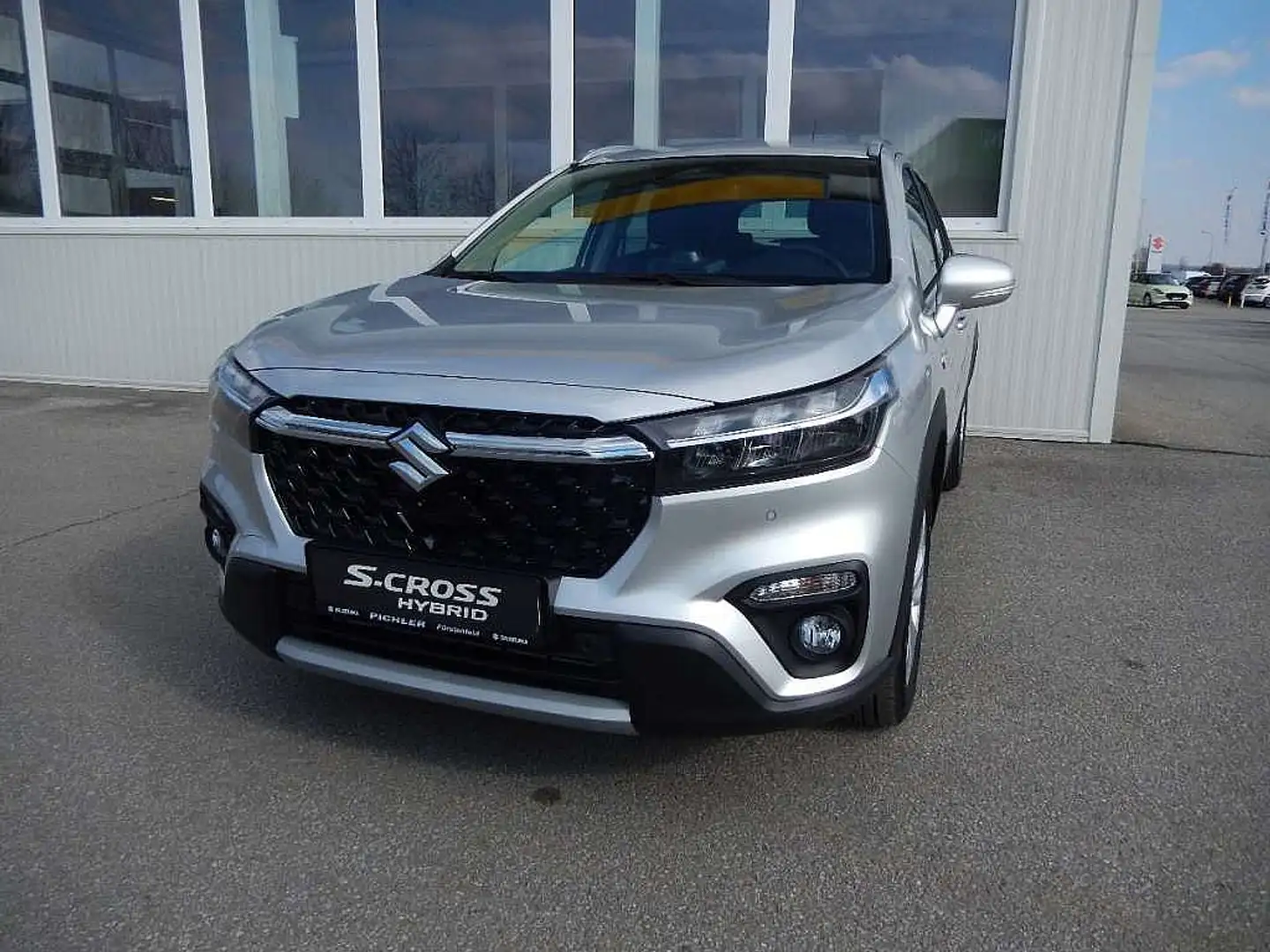 Suzuki S-Cross 1,4 DITC Hybrid shine Plateado - 1