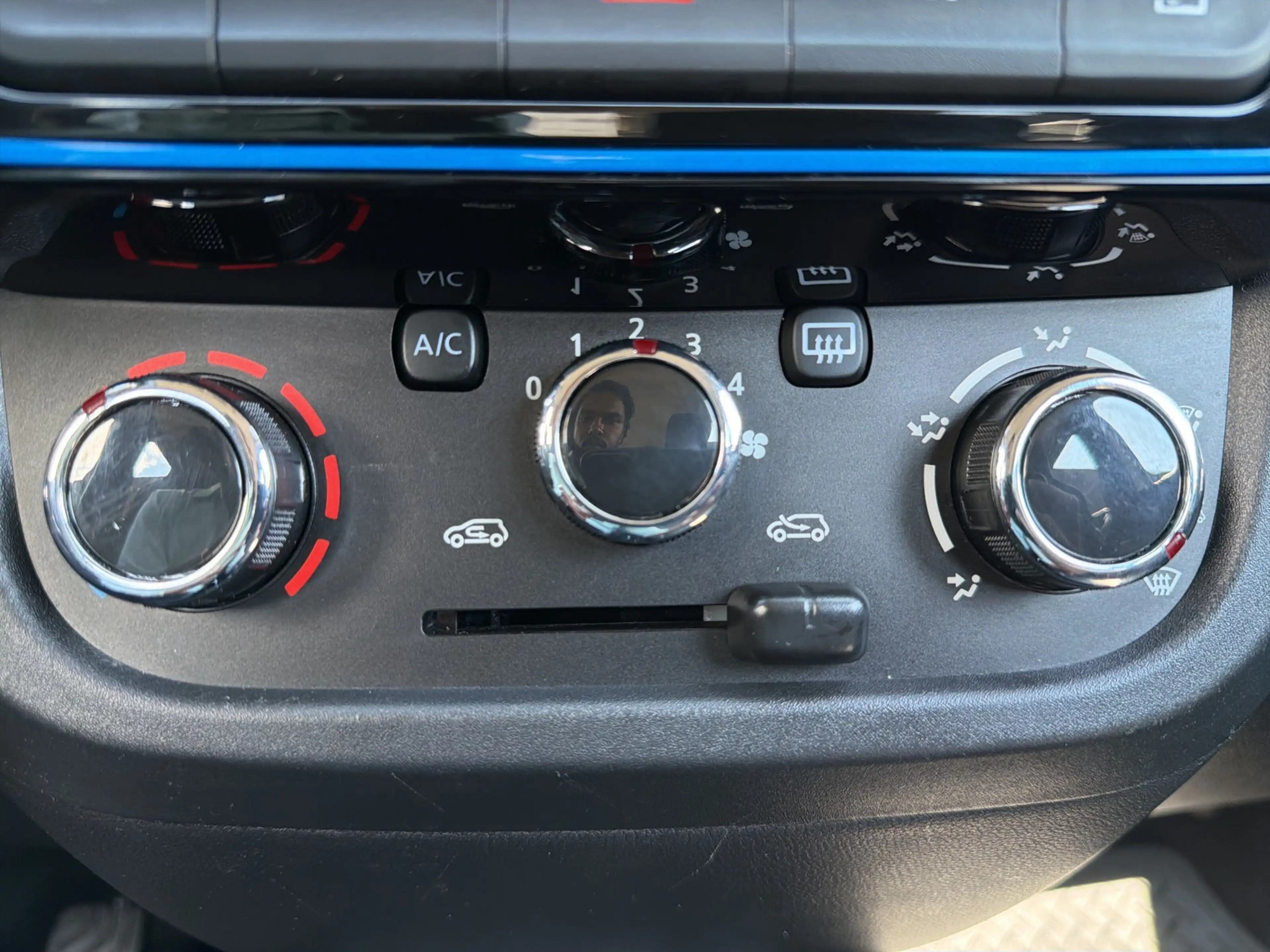 Dacia Spring Electric 45 Business — photo 11