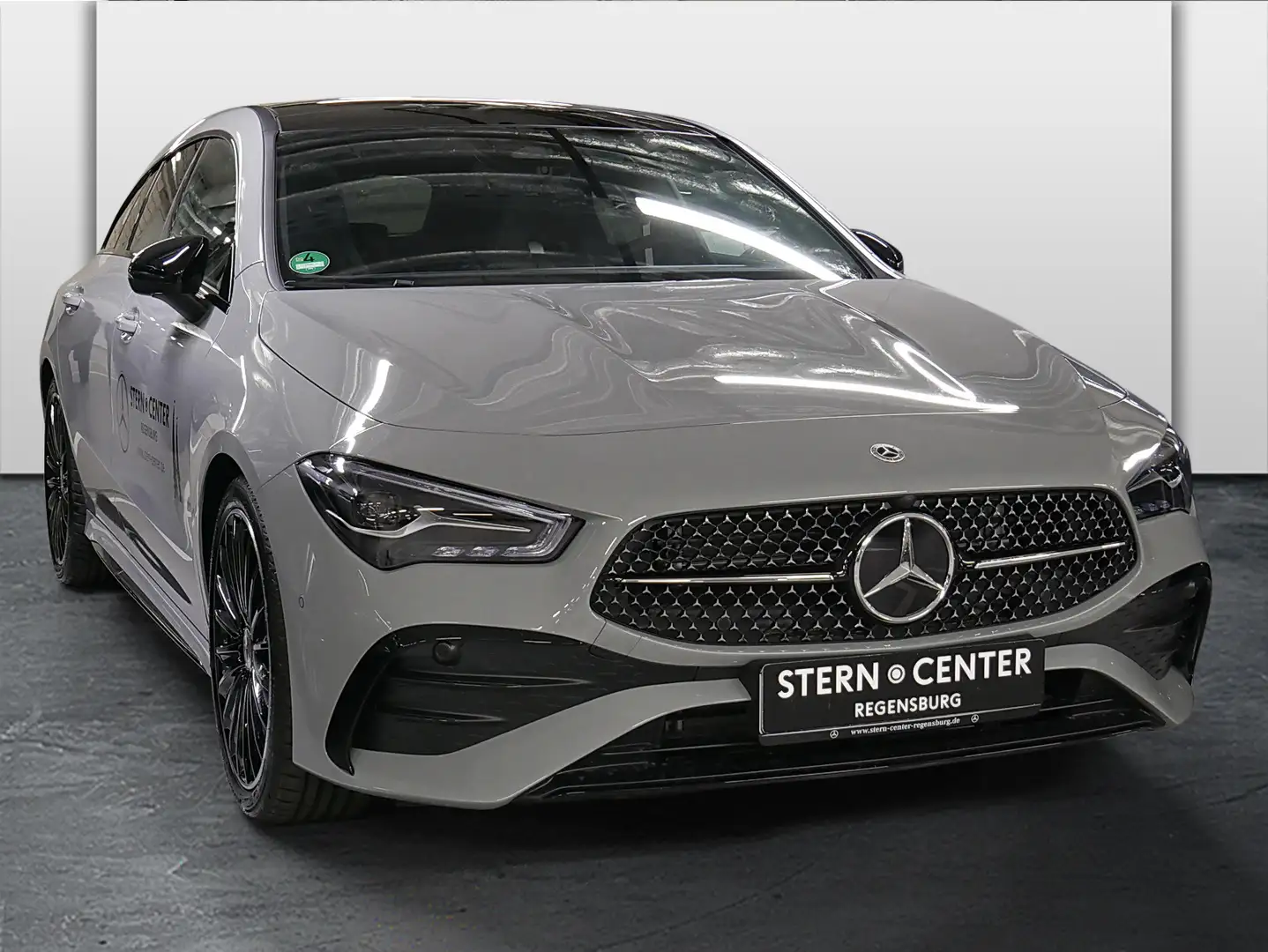 Mercedes-Benz CLA 220 d AMG+DISTRONIC+PANO+19"+ Gris - 2