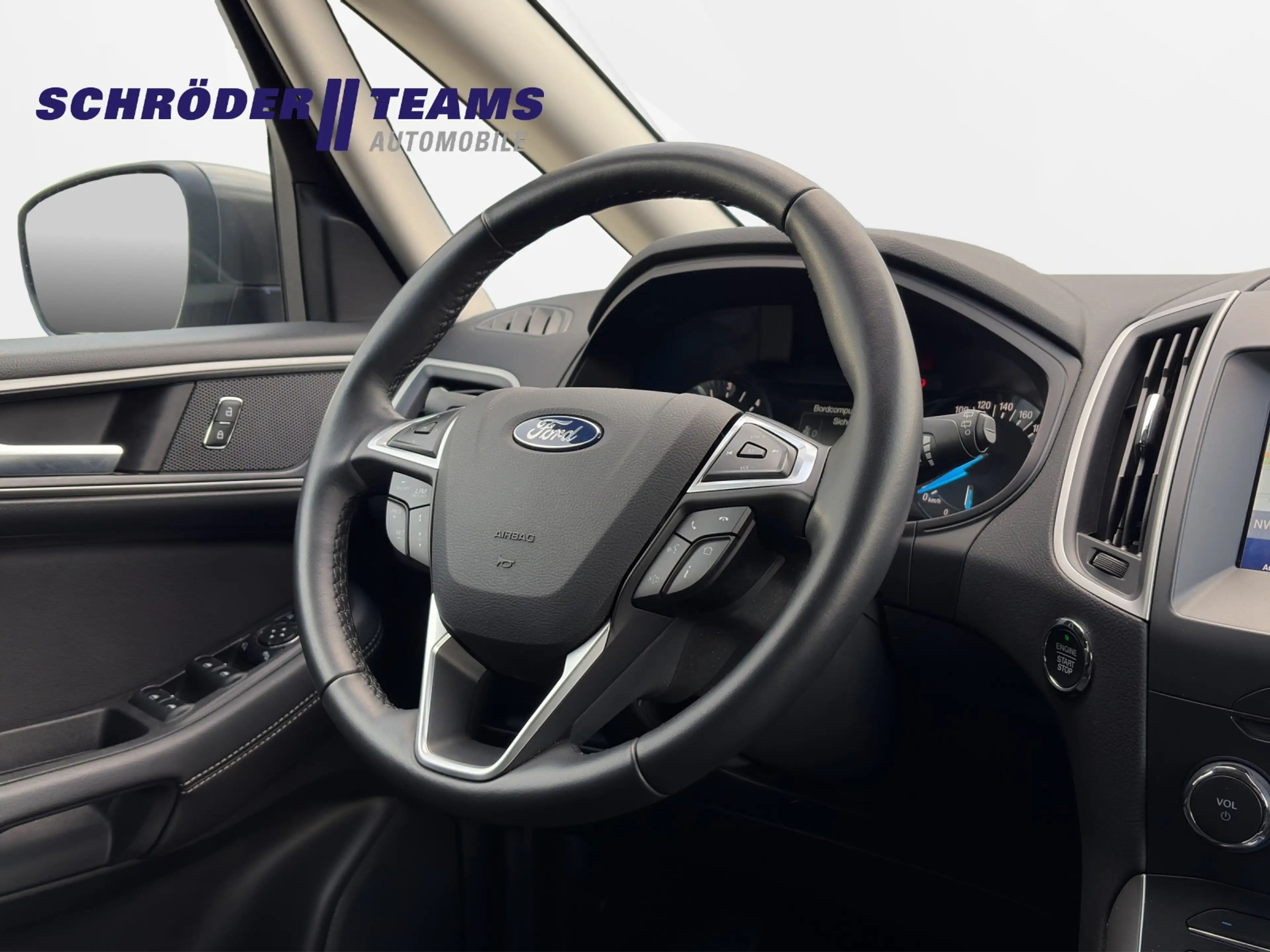 Ford S-Max Trend — photo 10
