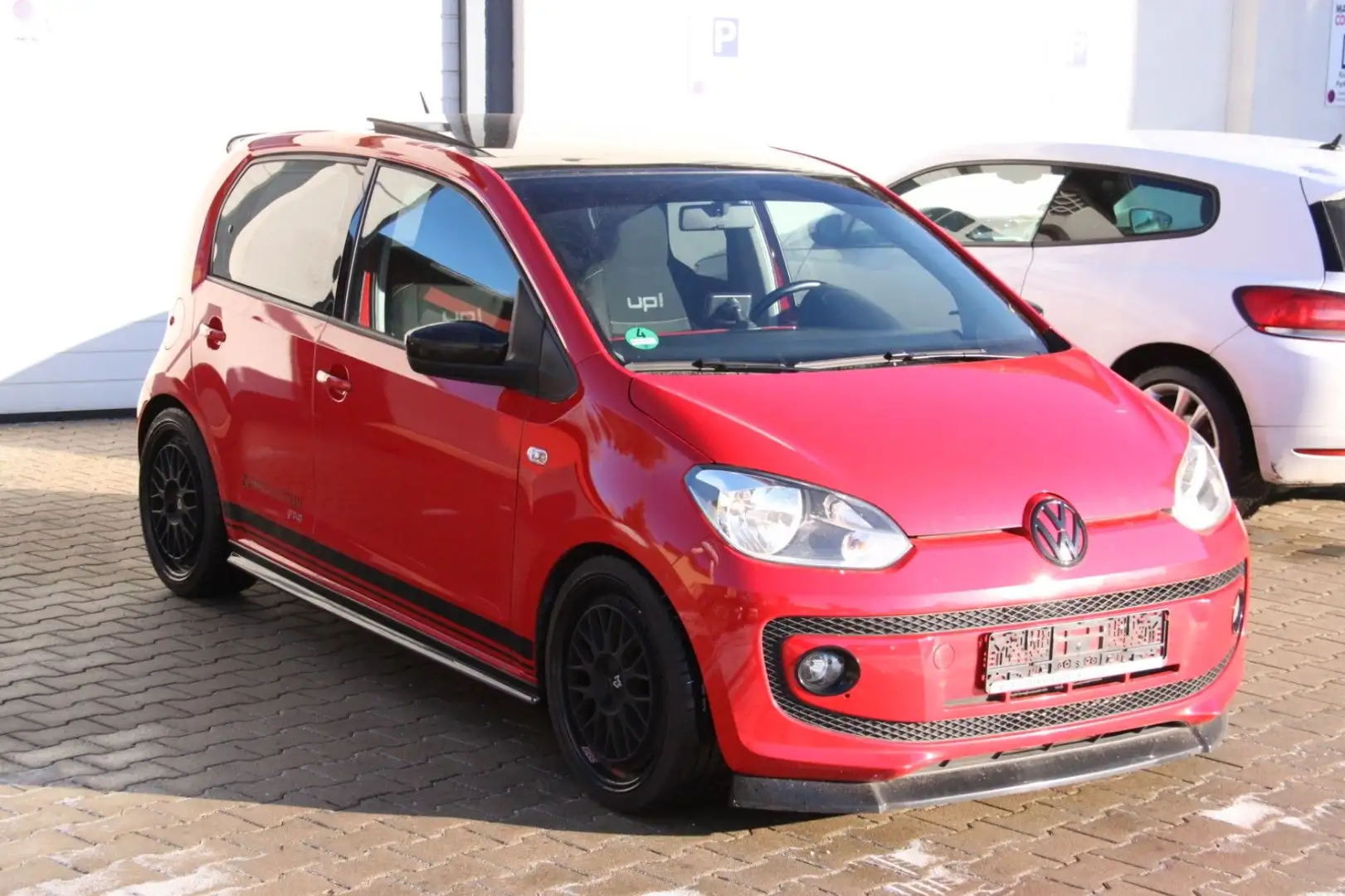 Volkswagen up! cheer up! BMT Panorama / Navi / Sportpaket Rot - 2